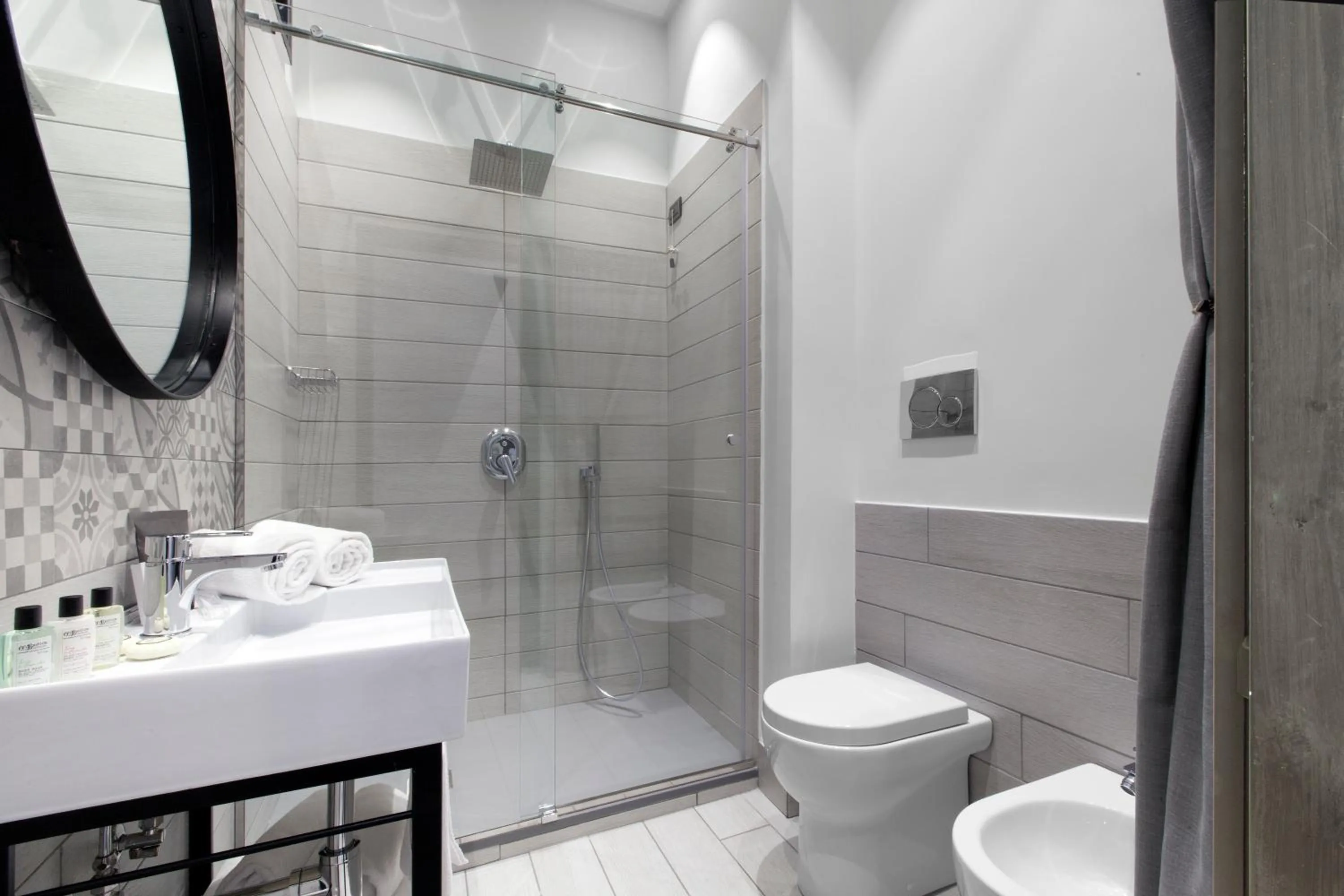 Bathroom in La Ferrovia Guest House