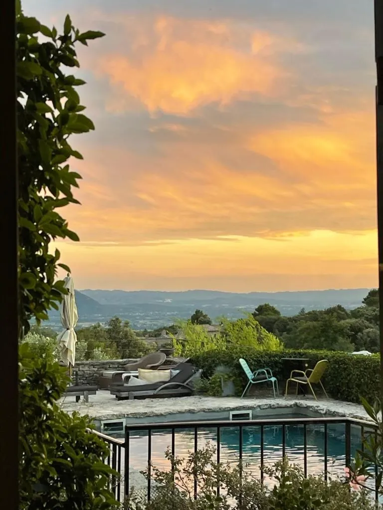 Swimming pool in La Borie en Provence