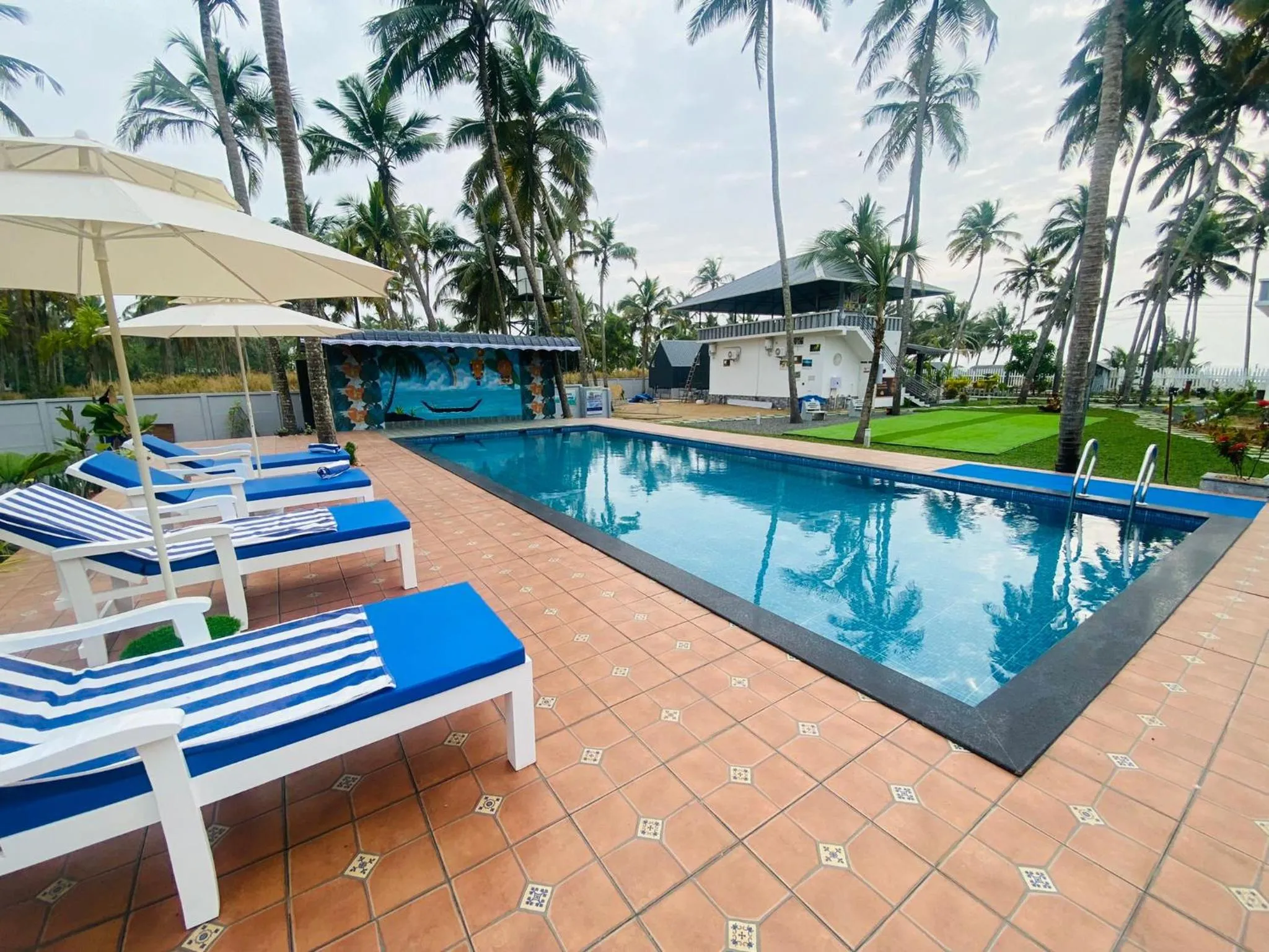 Swimming pool in Veda5 Ayurveda Living Village