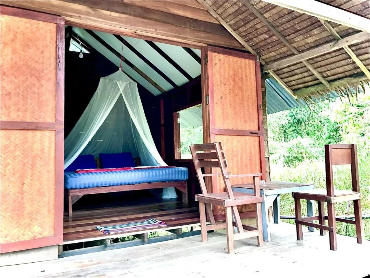 Bed in Frog Garden Hut
