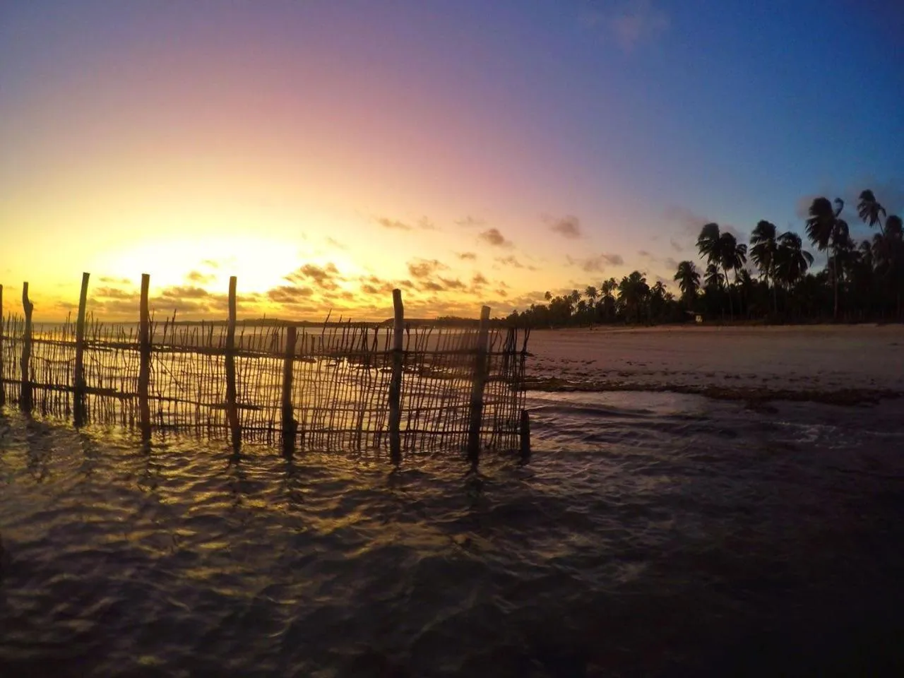 Beach in Wave Suítes Hotel & Lounge bar