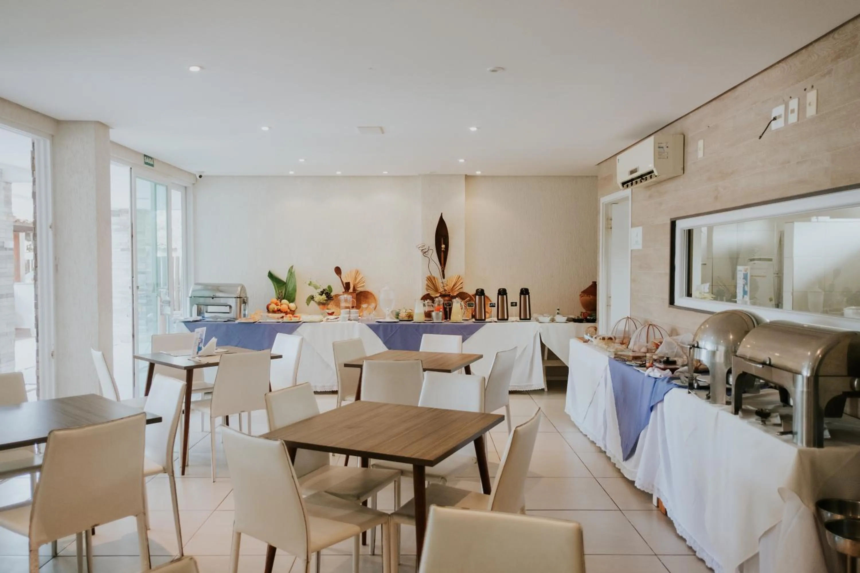 Restaurant/places to eat in Wave Suítes Hotel & Lounge bar