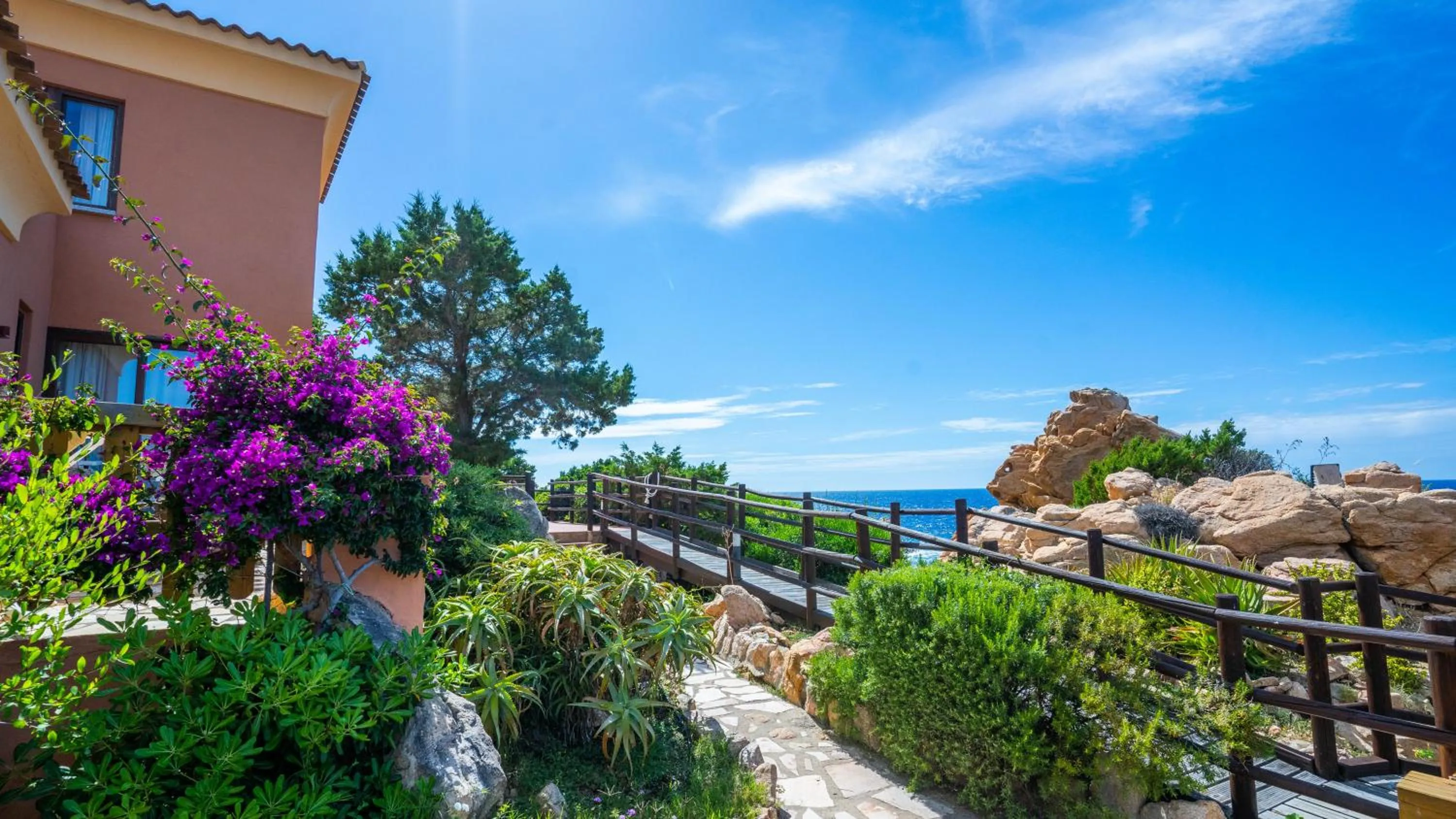 Garden in Hotel Costa Paradiso
