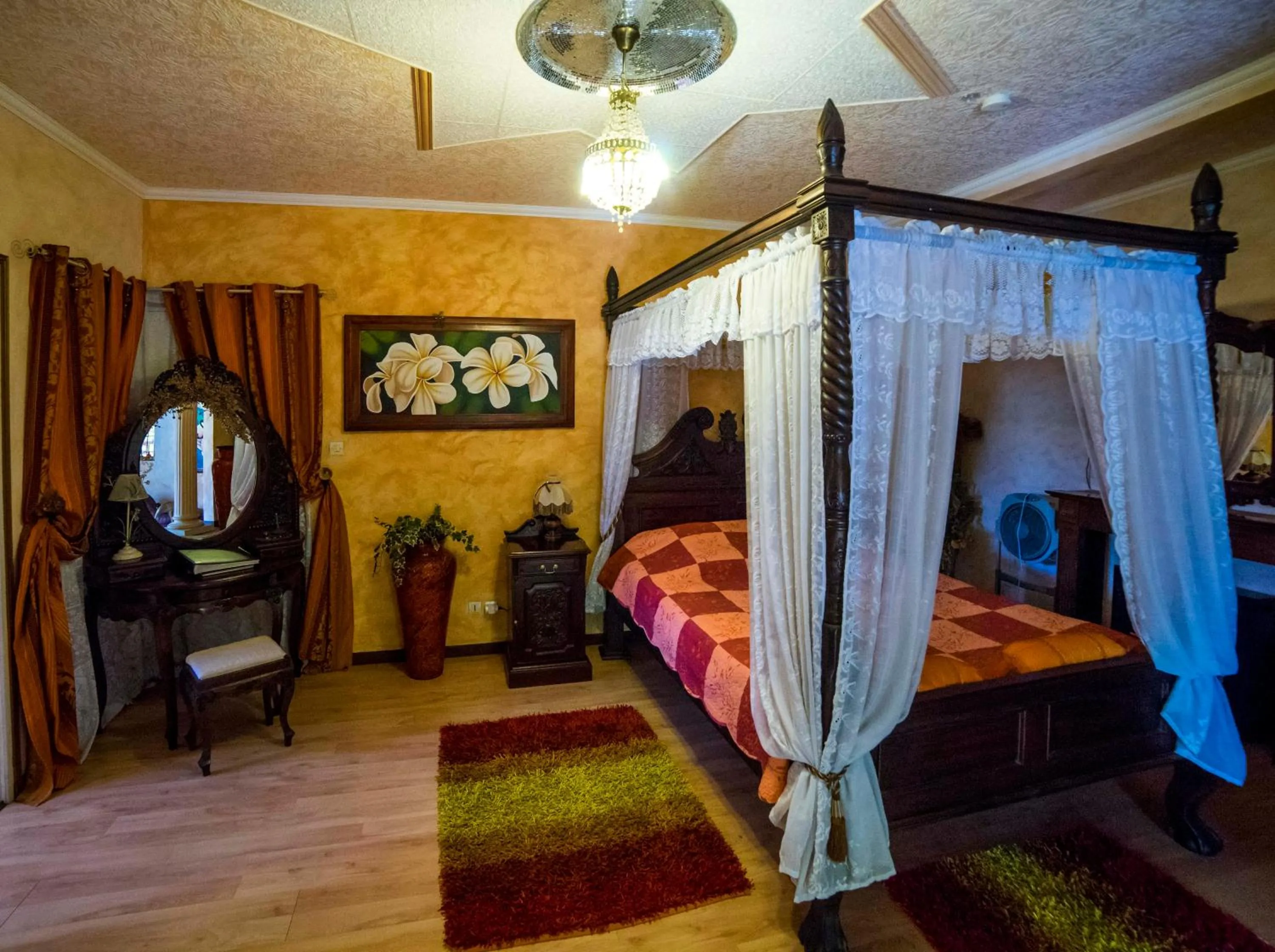 Photo of the whole room, Bed in Fleur de vanille