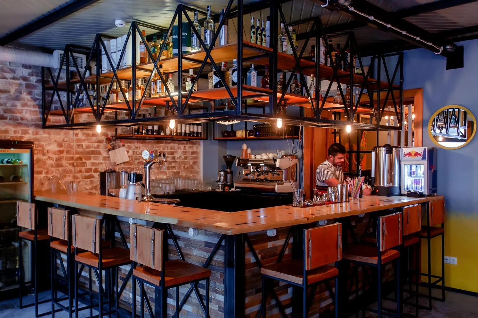 Restaurant/places to eat in Mildom Premium Hotel