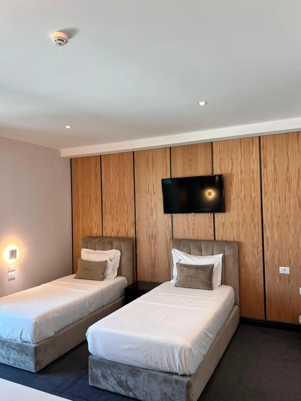 Bed in Hotel Delta Premium