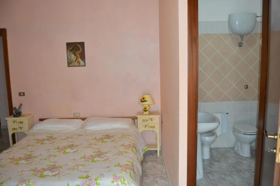 Internal: Not applicable to any particular room, Bed in A Casa d'Antonella