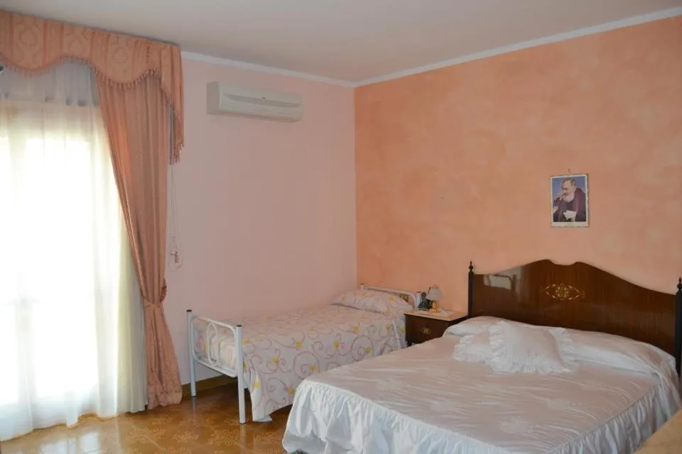 Internal: Not applicable to any particular room, Bed in A Casa d'Antonella