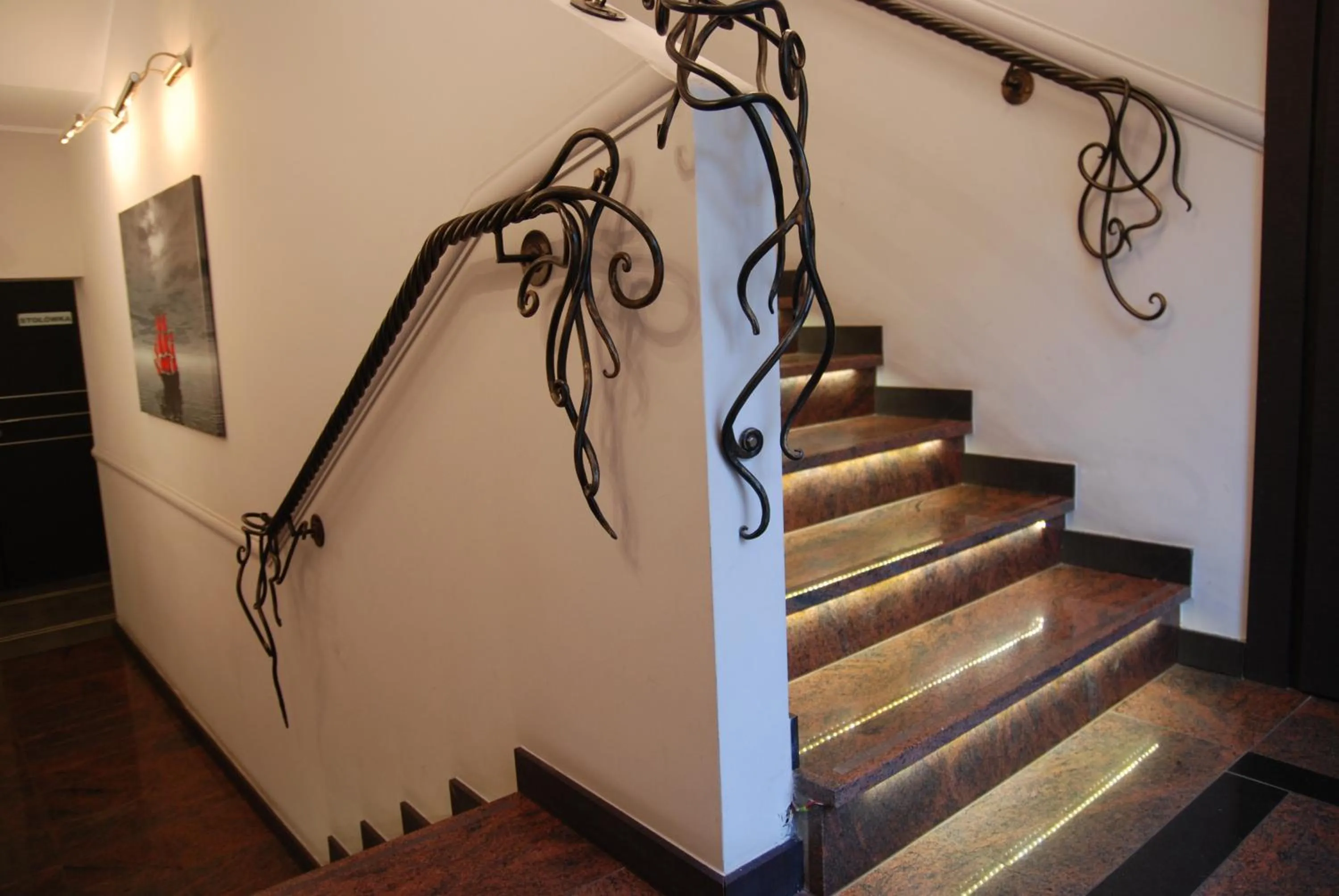 Food and drinks in Admiral II