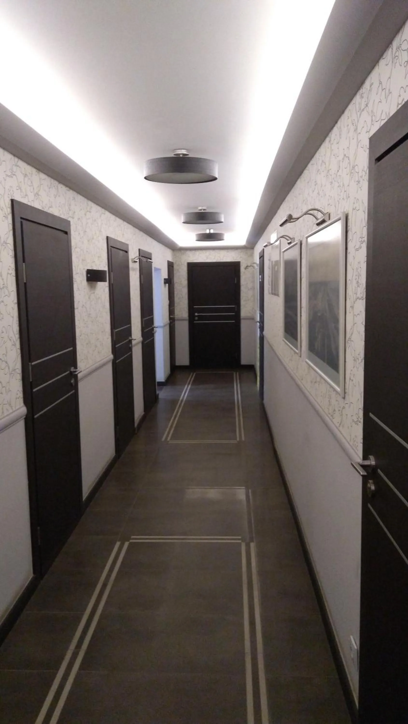 Lobby or reception in Admiral II