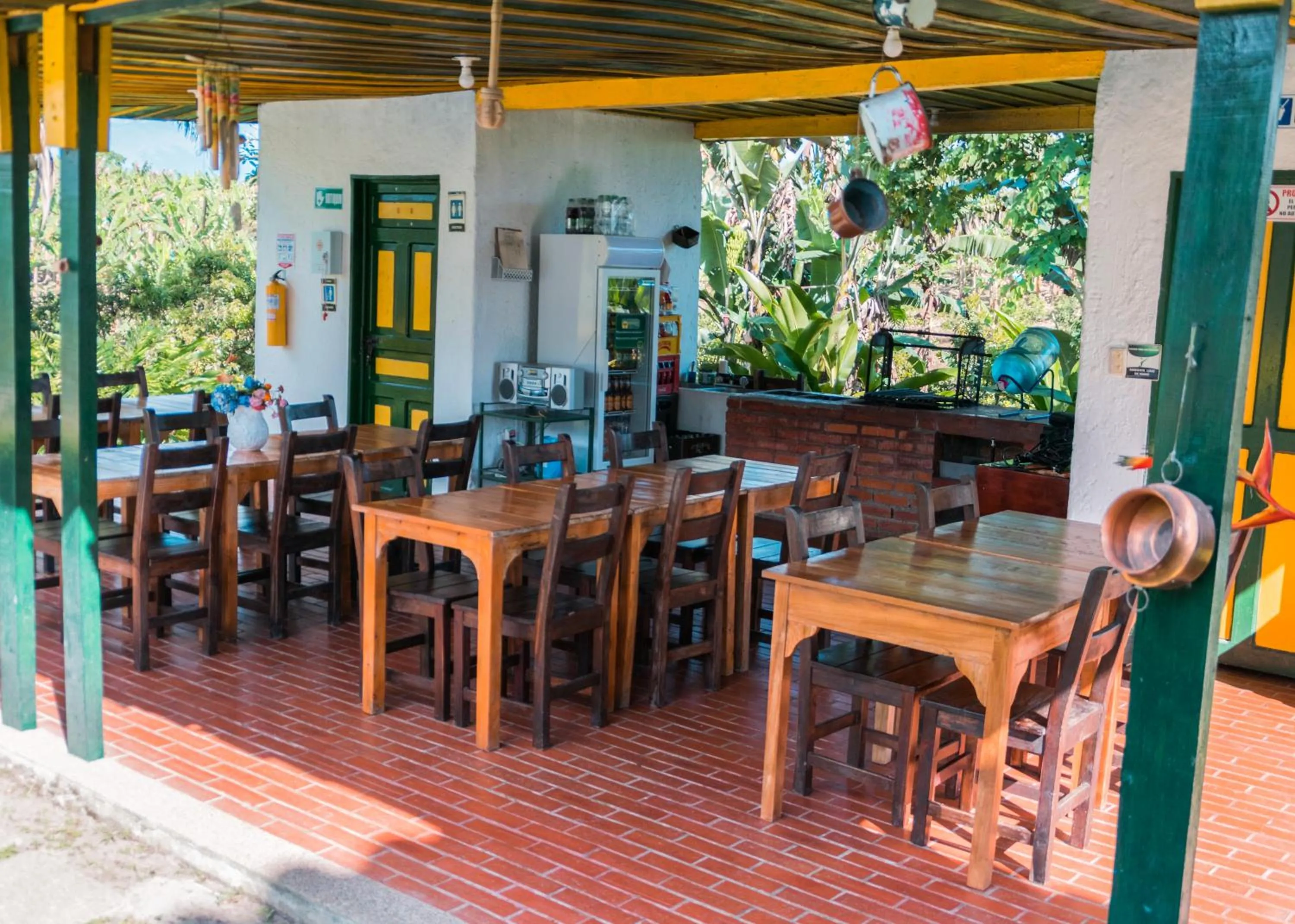 Restaurant/places to eat in Finca Hotel el Palmar