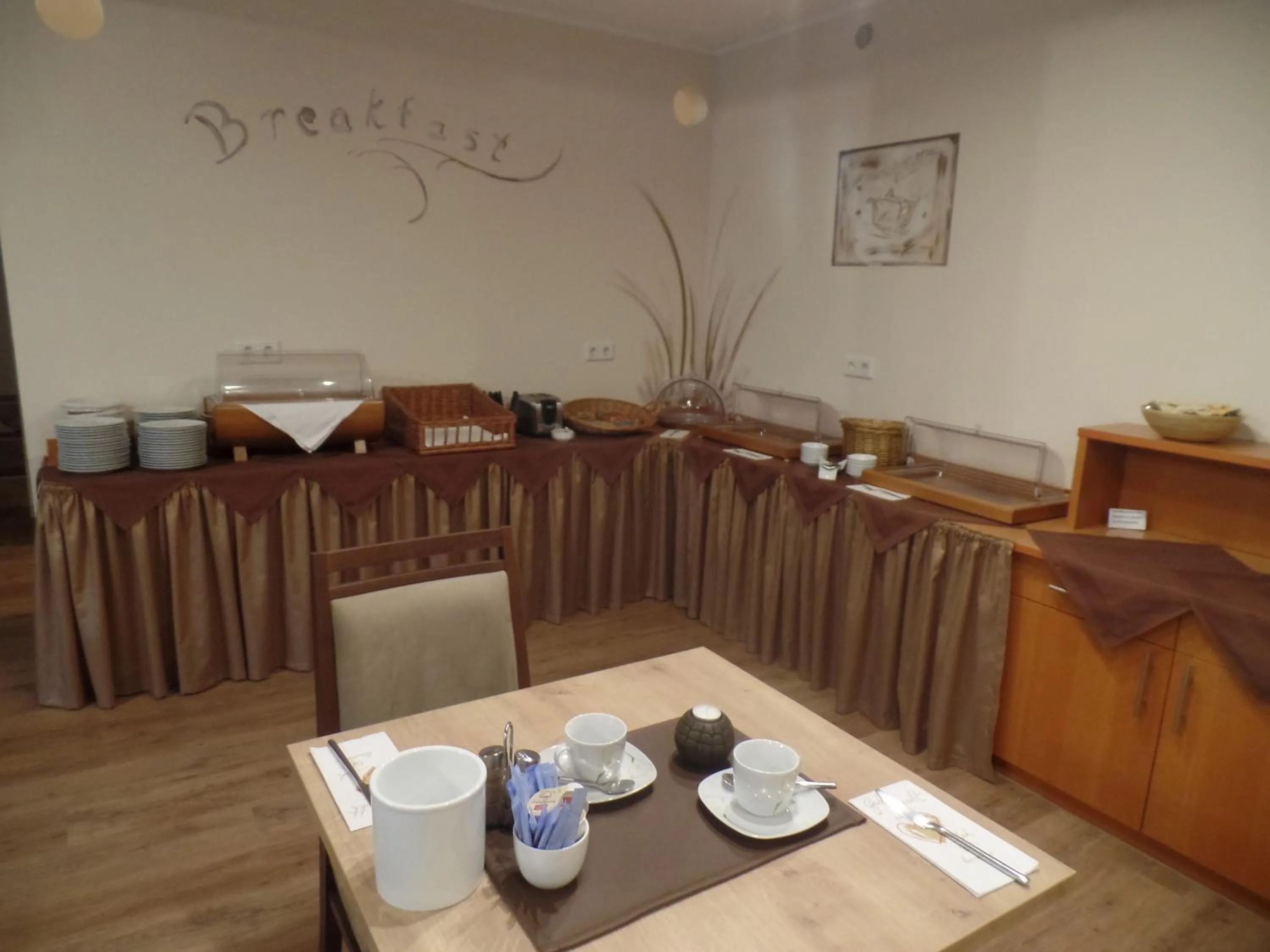 Restaurant/places to eat in Pension Wagner