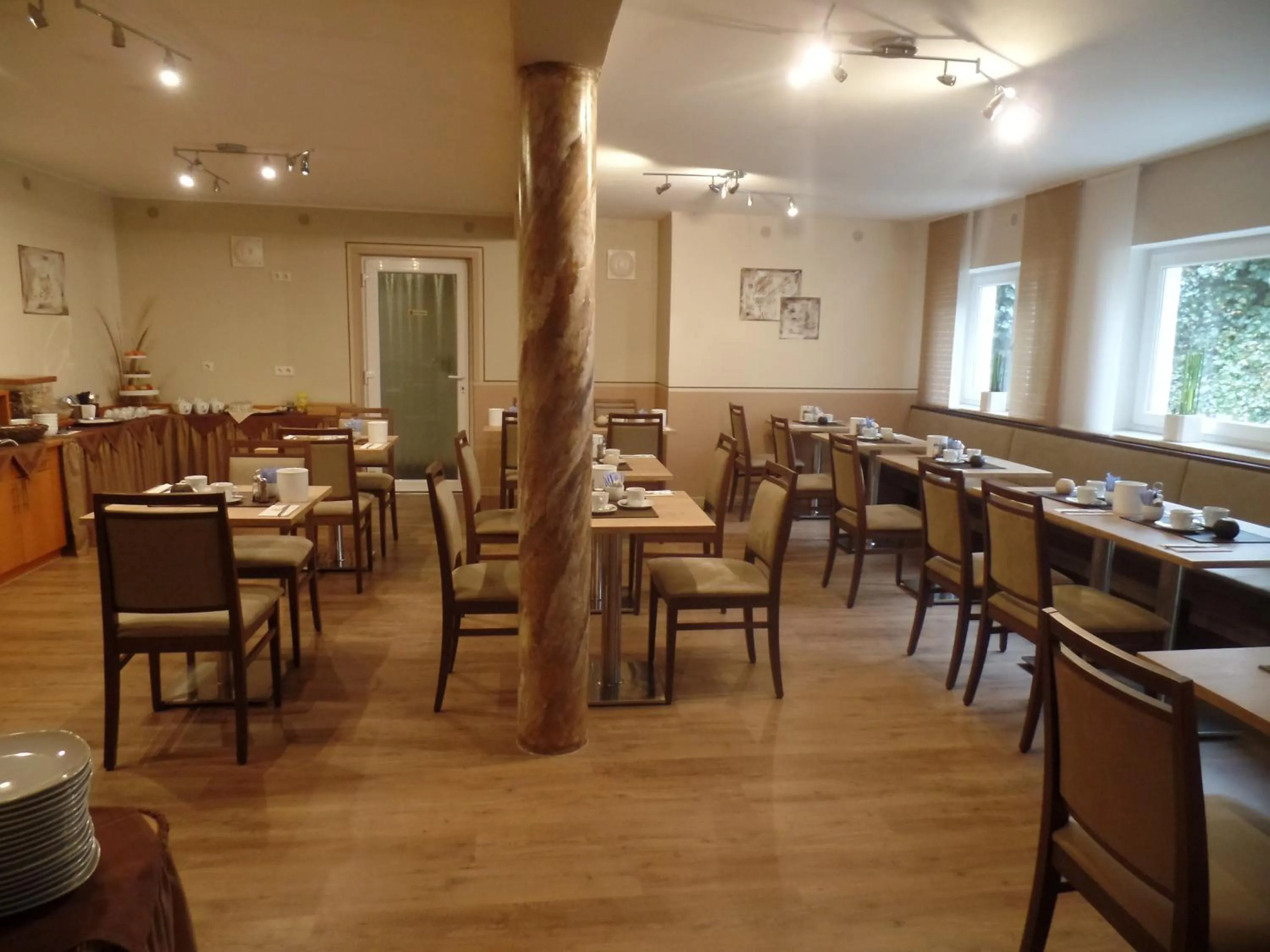 Restaurant/places to eat in Pension Wagner