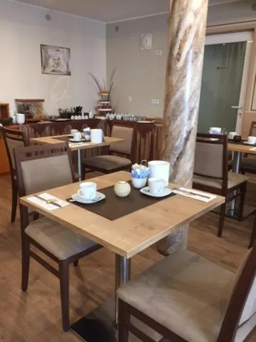 Restaurant/places to eat in Pension Wagner