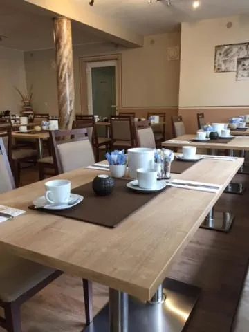 Restaurant/places to eat in Pension Wagner