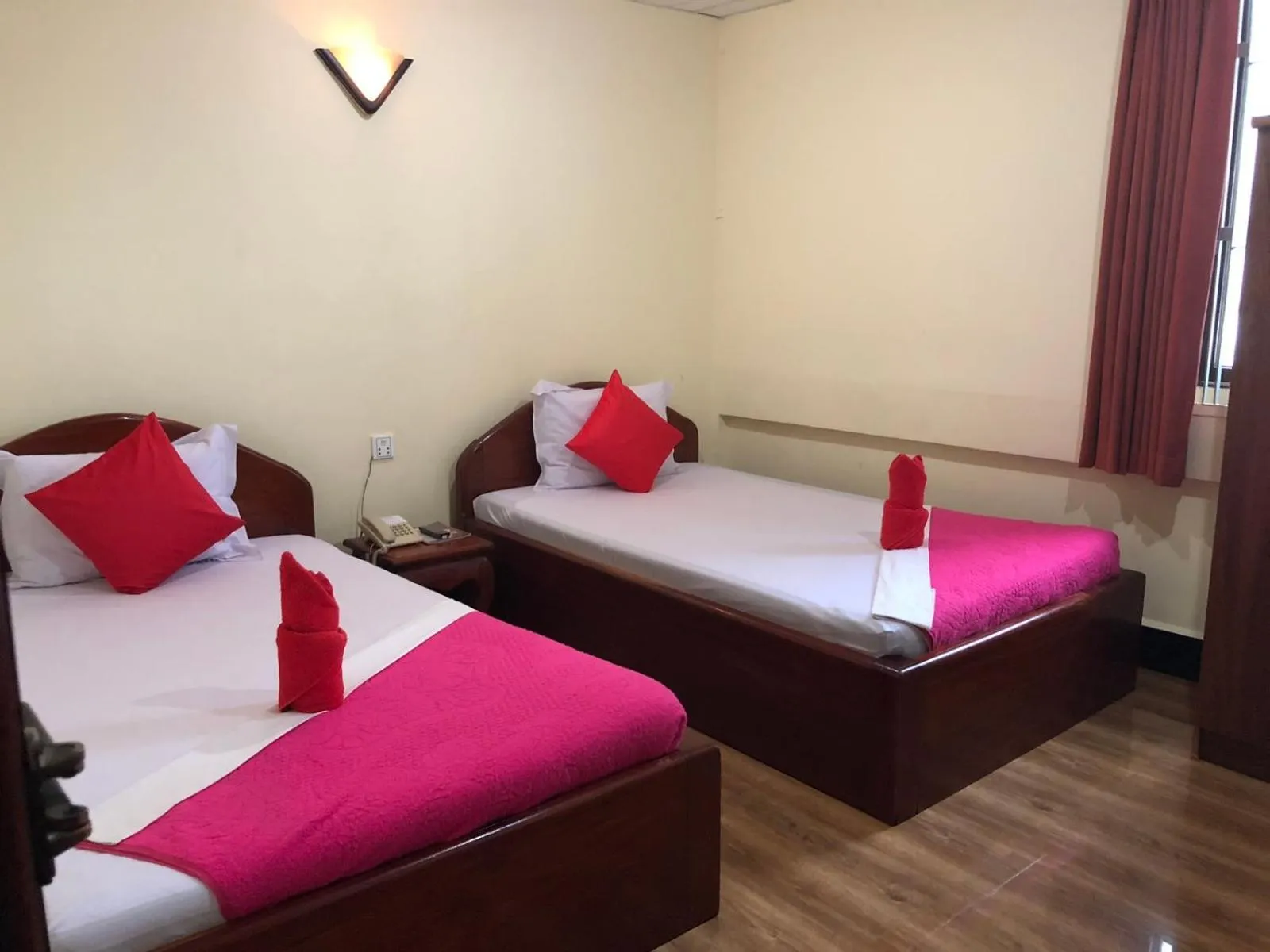 Bedroom, Bed in Capitol One