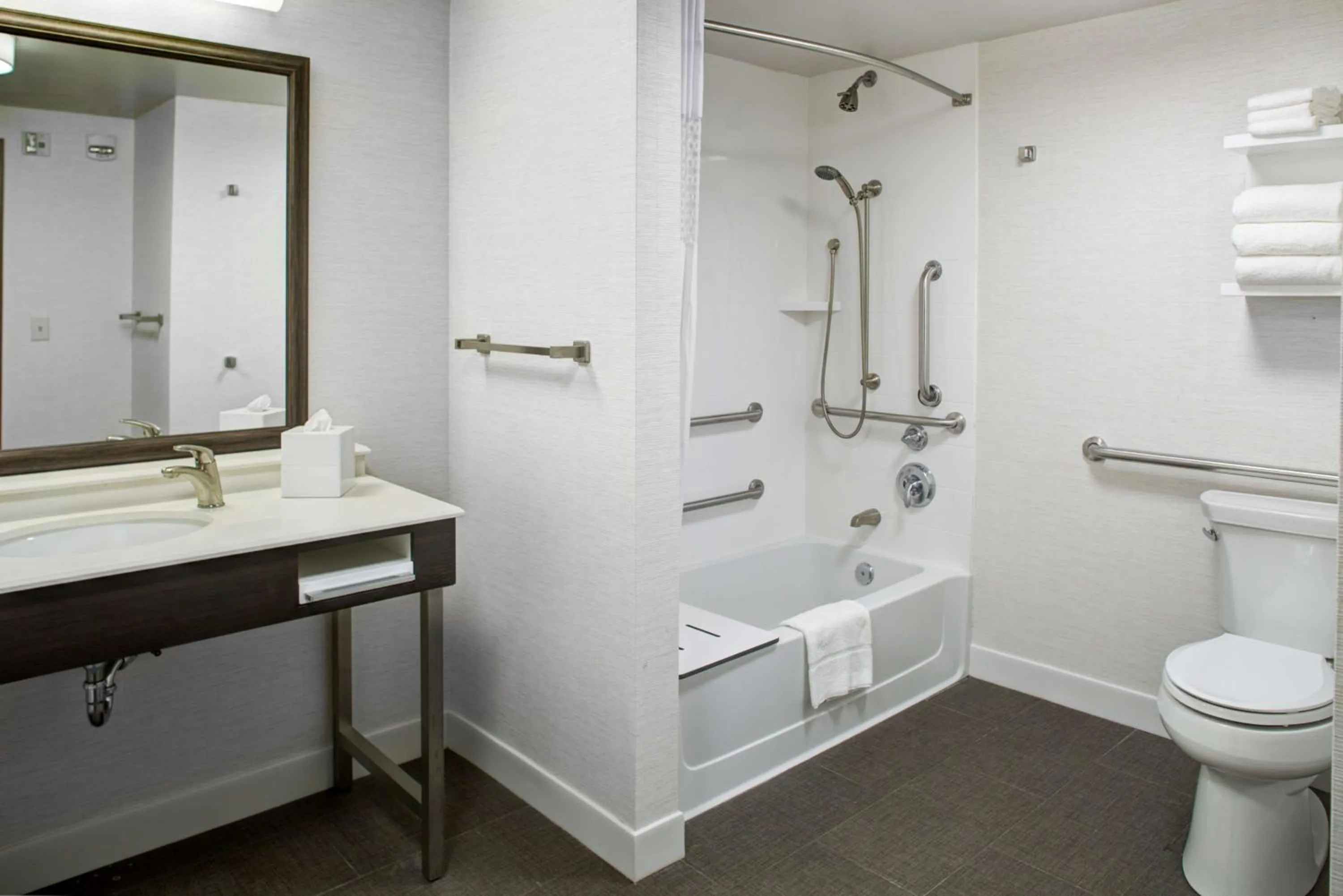 Bathroom in Hampton Inn & Suites Pittsburg Kansas Crossing Casino near Pitt State Univ