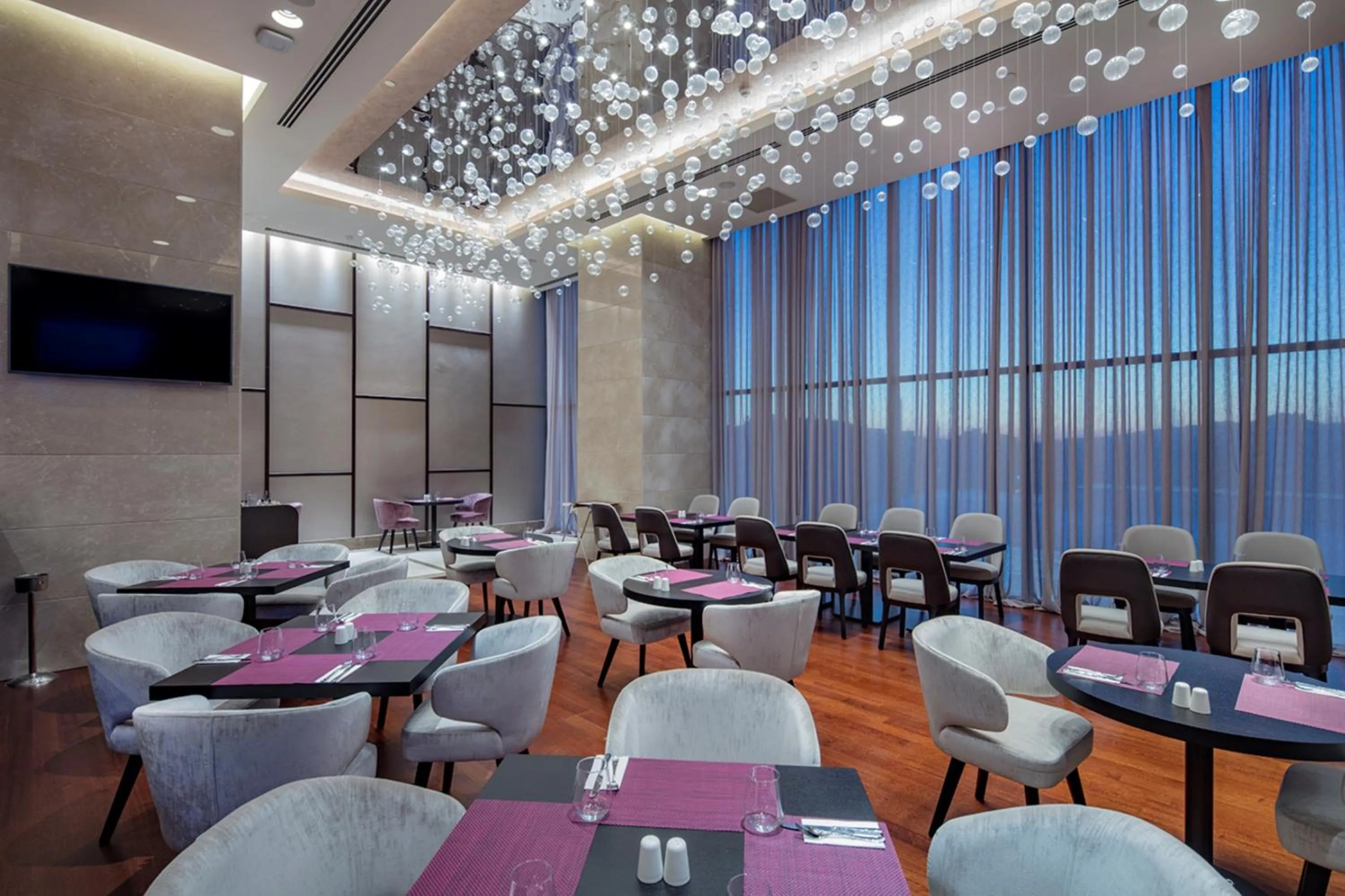 Restaurant/places to eat in Doubletree by Hilton Istanbul Umraniye