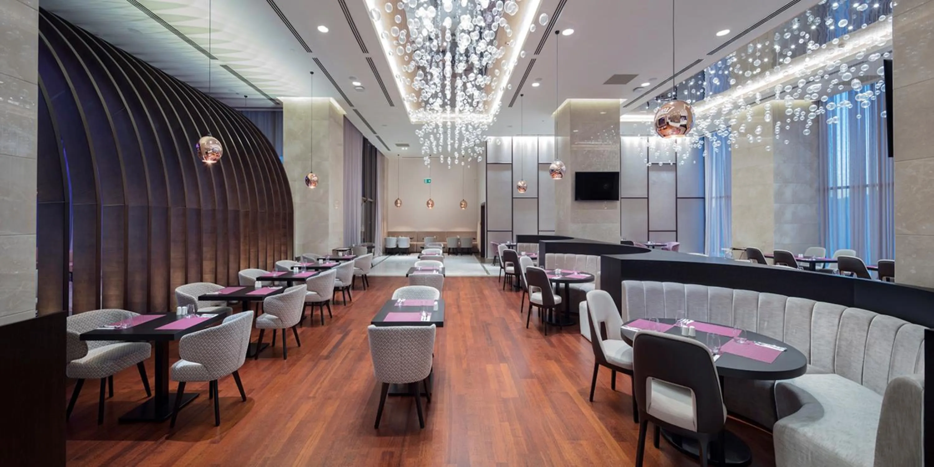 Restaurant/places to eat in Doubletree by Hilton Istanbul Umraniye