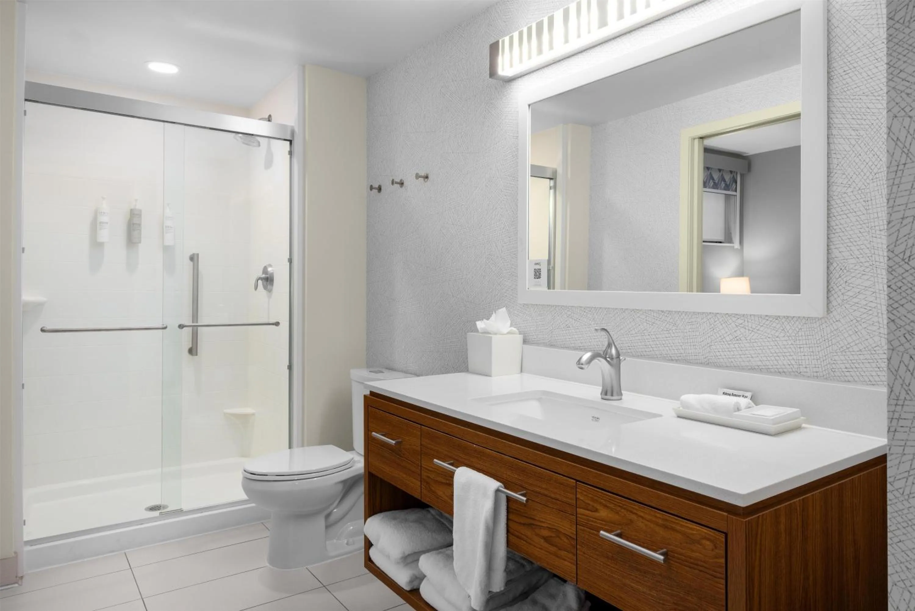 Bathroom in Home2 Suites By Hilton Minneapolis-Eden Prairie