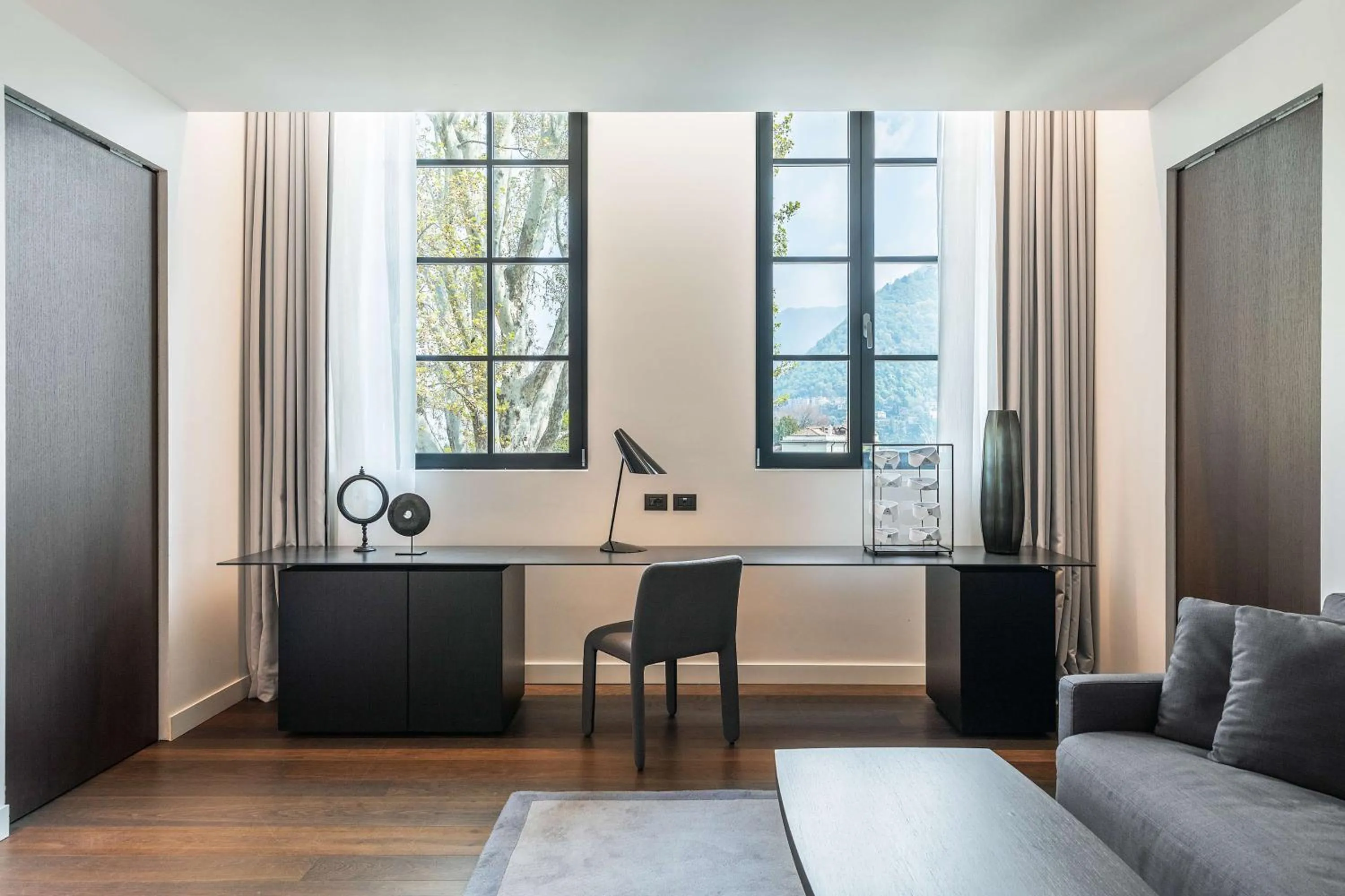 Bedroom in Hilton Lake Como