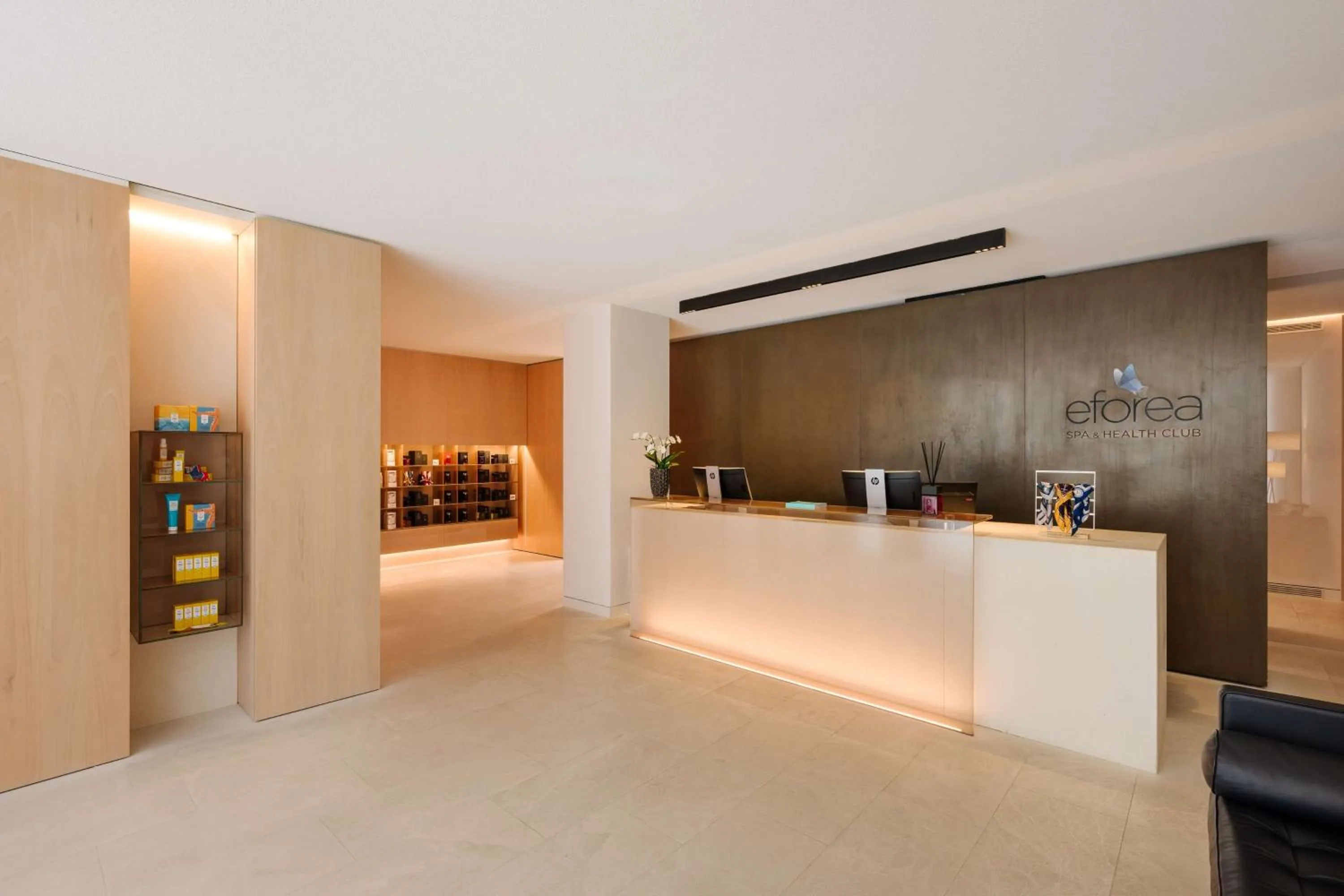 Spa and wellness centre/facilities in Hilton Lake Como