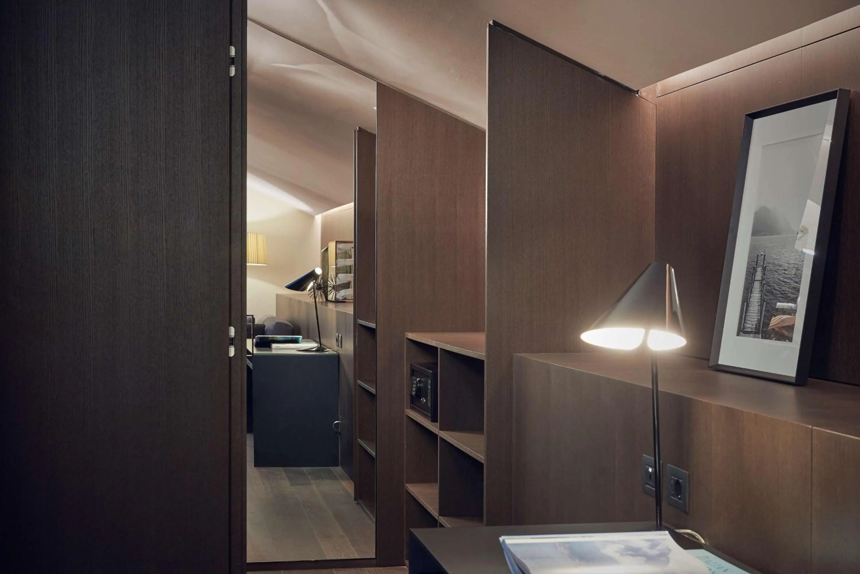 Bedroom in Hilton Lake Como