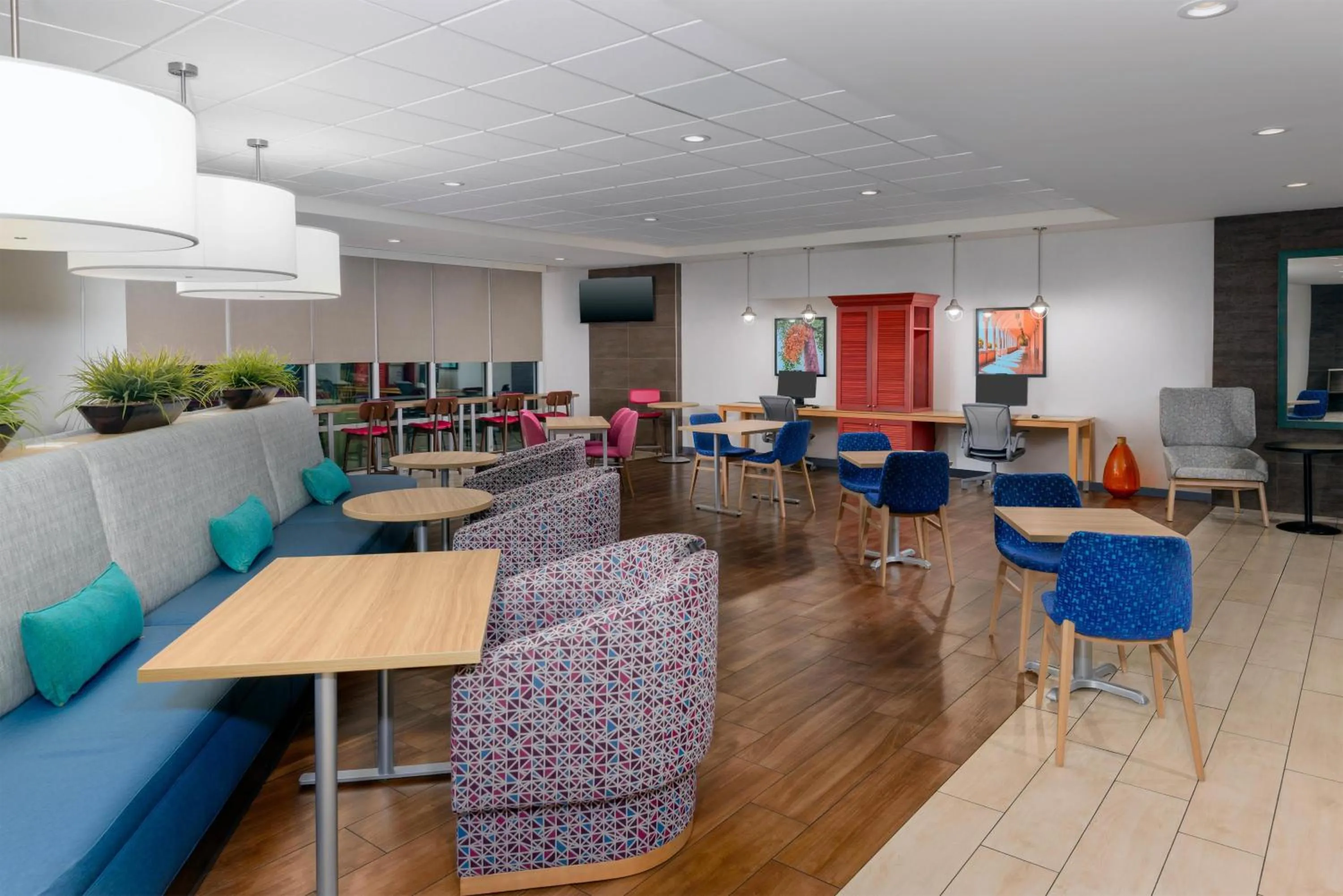 Lobby or reception in Home2 Suites By Hilton Nokomis