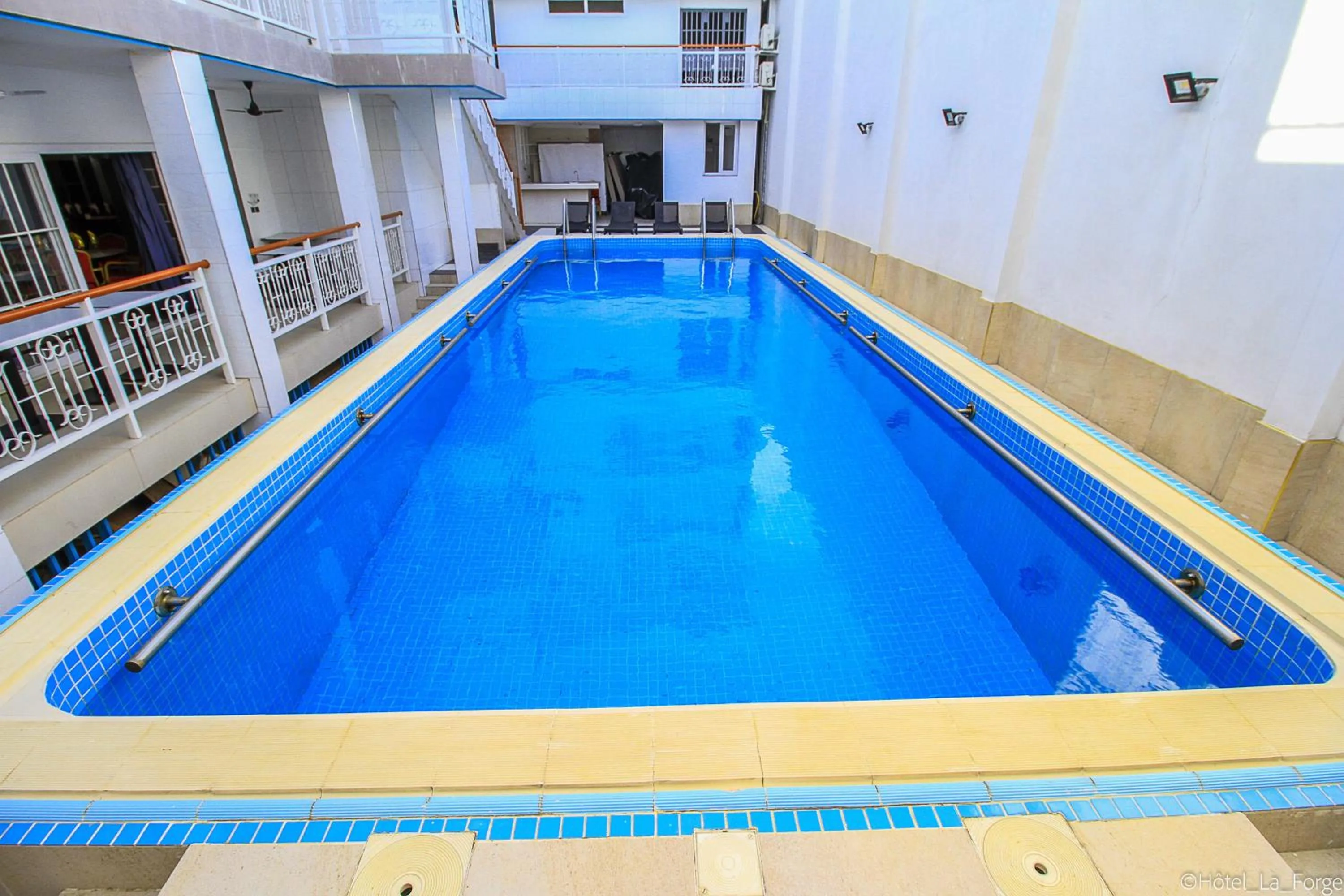 Swimming pool in Hotel LAFORGE
