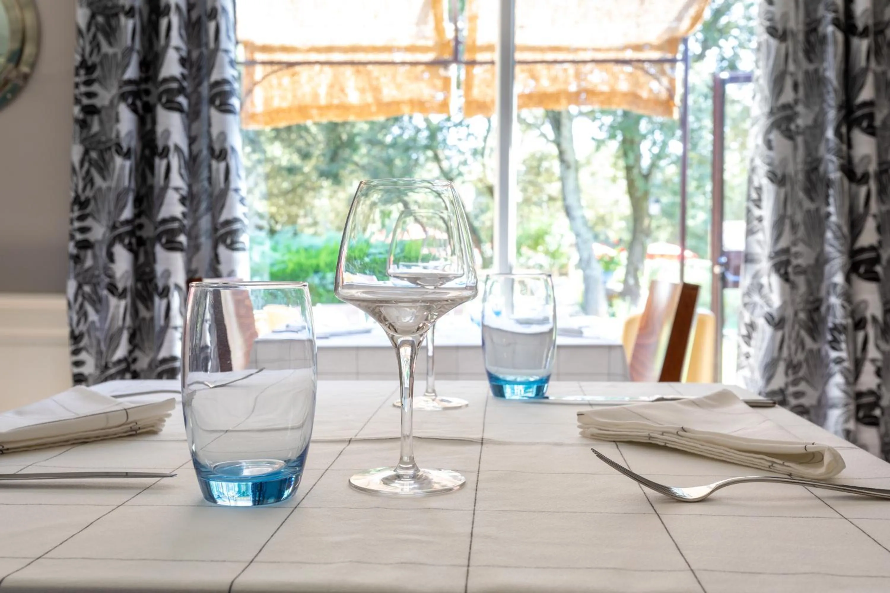 Restaurant/places to eat in Logis Hôtel La Bastide De Grignan & Restaurant "La Chênaie"