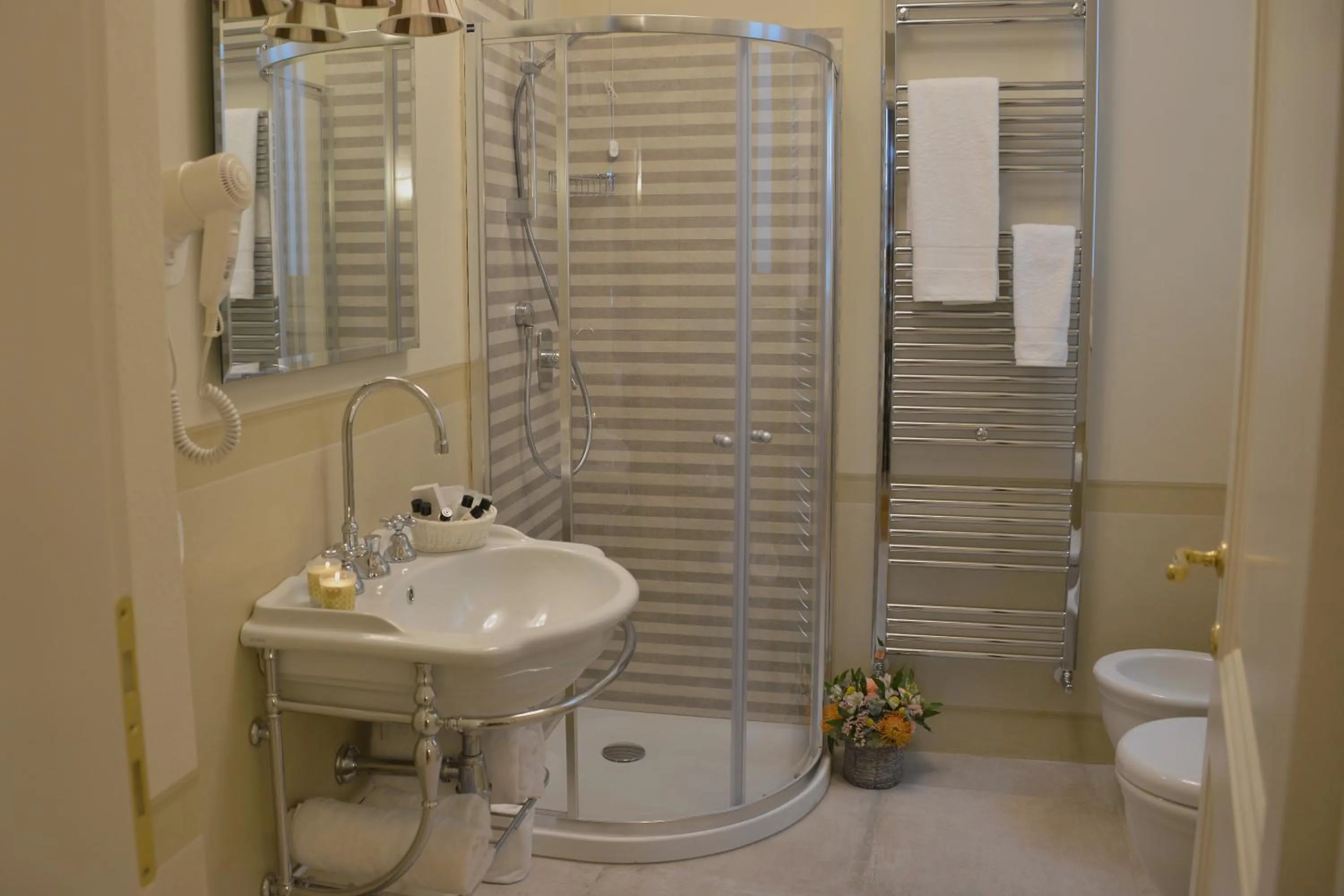 Bathroom in Palazzo della Stufa Residenza D'Epoca