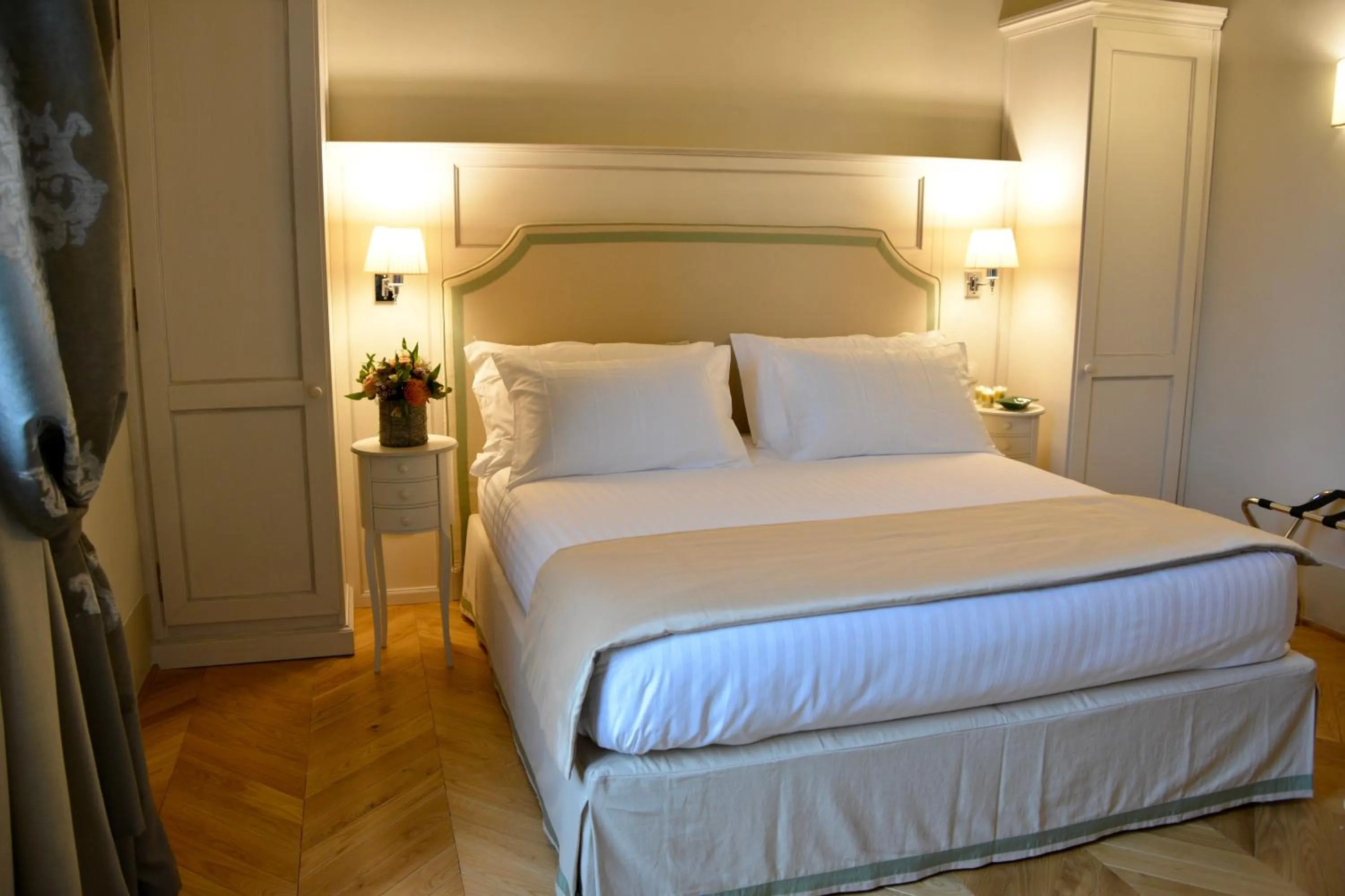 Photo of the whole room, Bed in Palazzo della Stufa Residenza D'Epoca