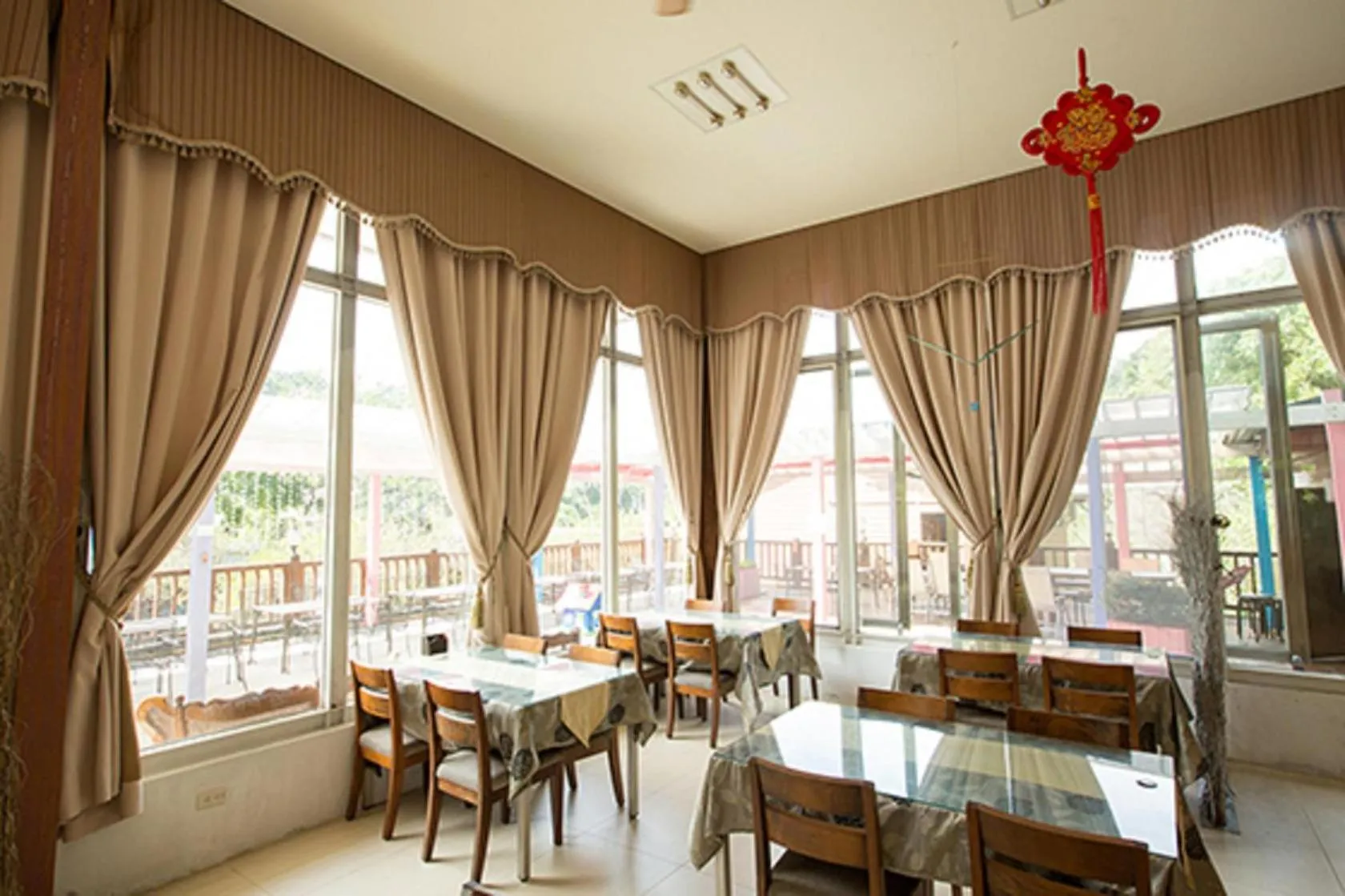 Restaurant/places to eat in Maylin B&B