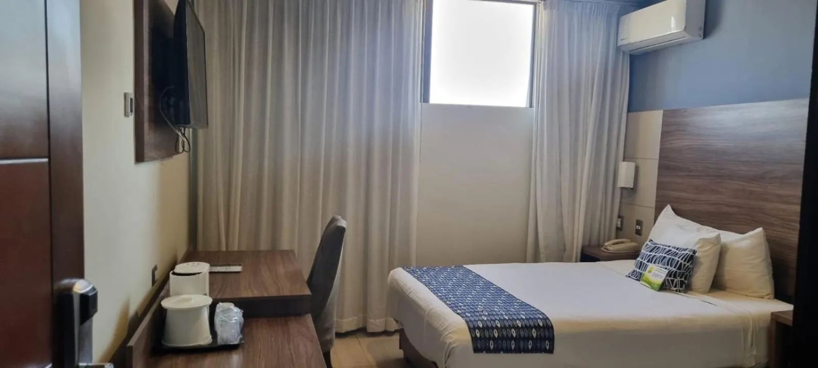 Bed in Ocean View Beach Hotel