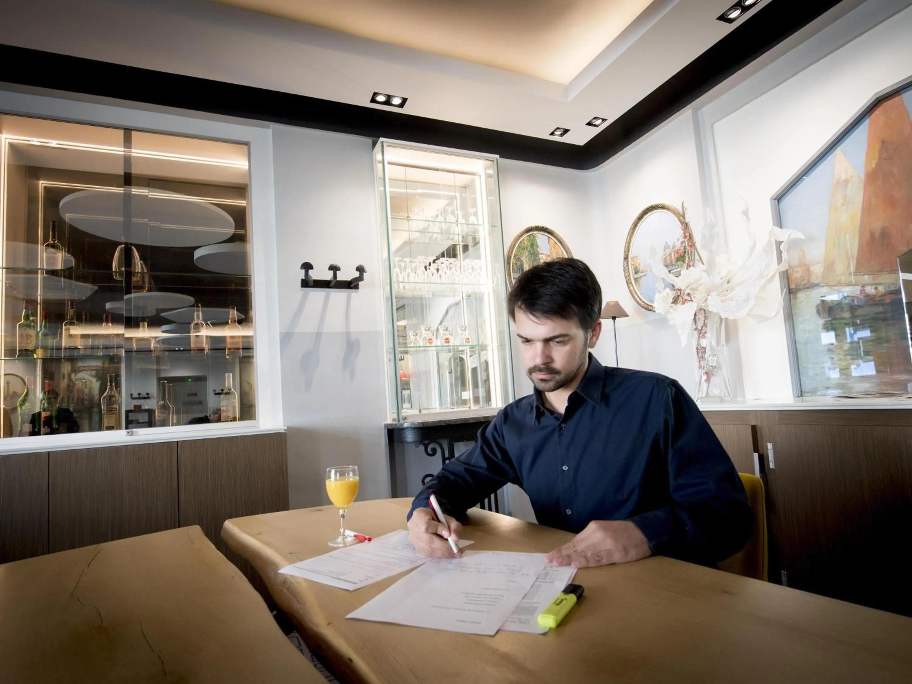 Lounge or bar in Hôtel Mercure Rodez Cathédrale