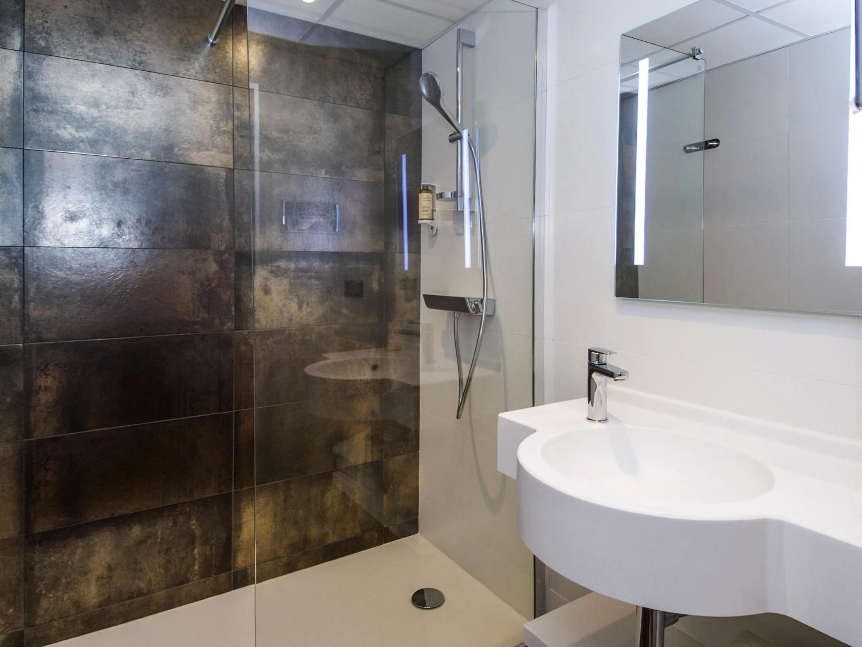 Bedroom in Hôtel Mercure Rodez Cathédrale