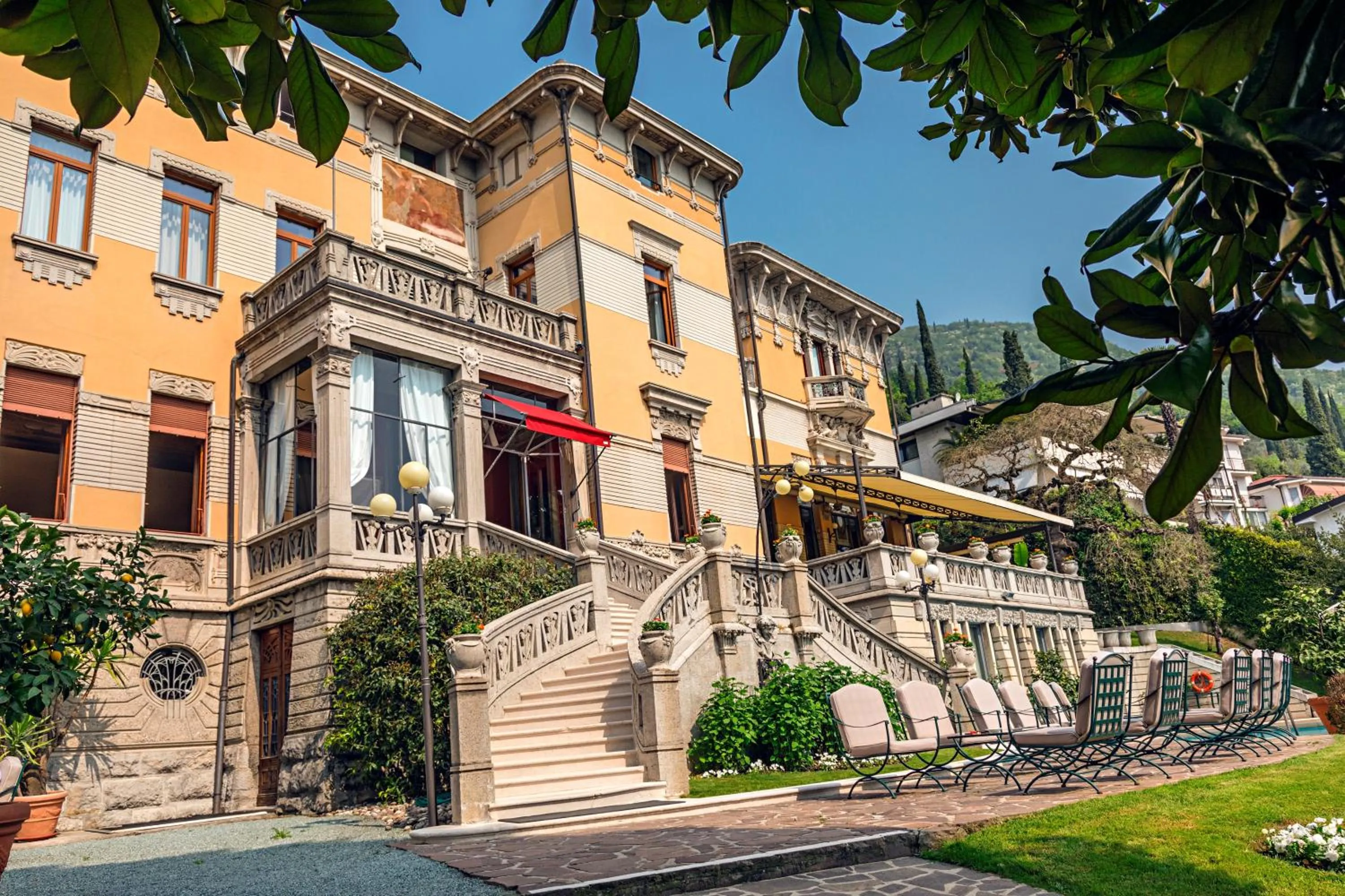 Facade/entrance in Hotel Laurin