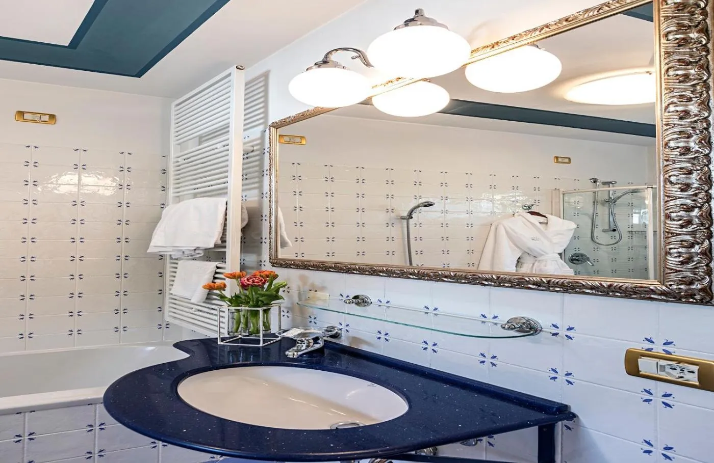 Bathroom in Hotel Laurin