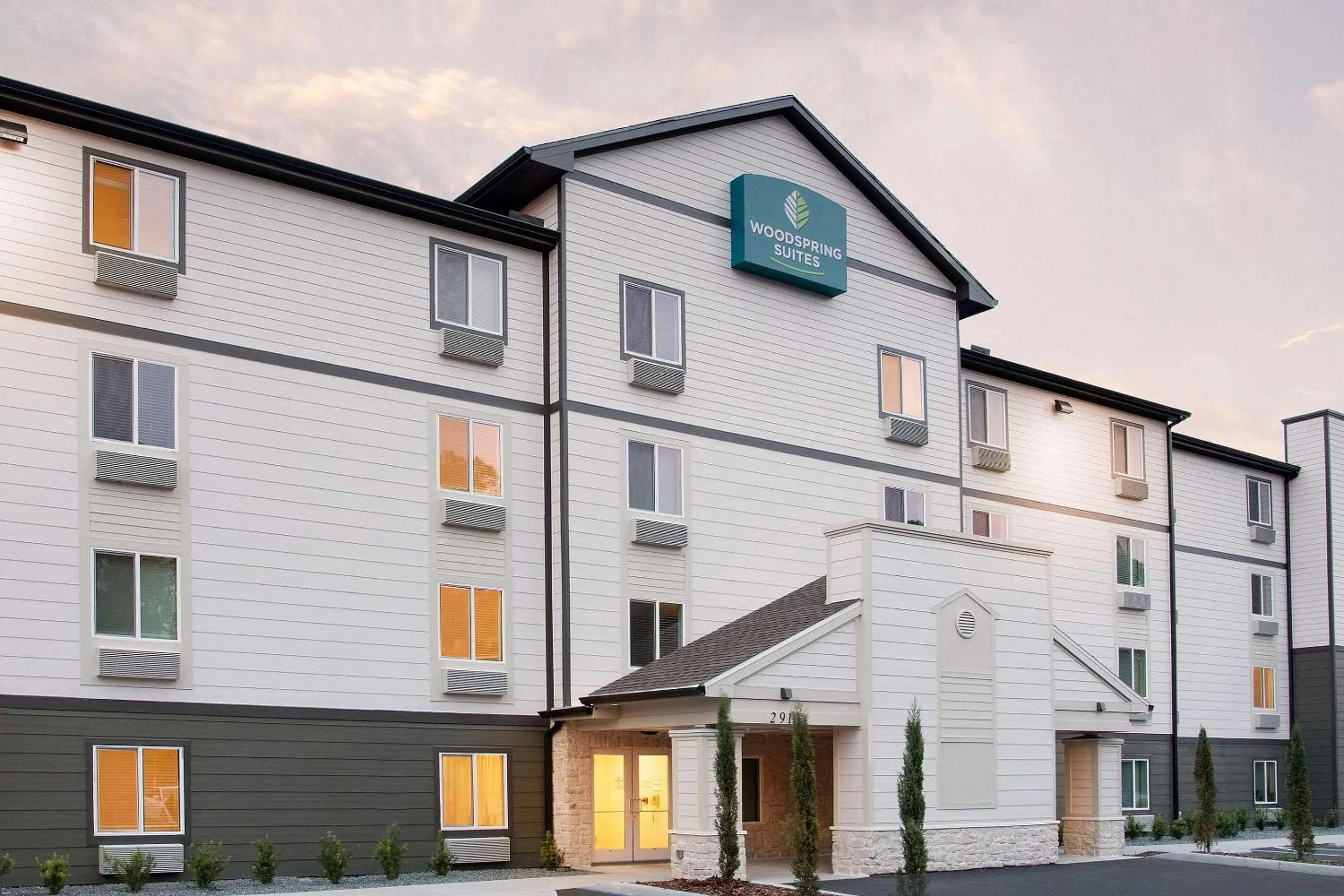 Property building in WoodSpring Suites Daytona Beach Int'l Speedway