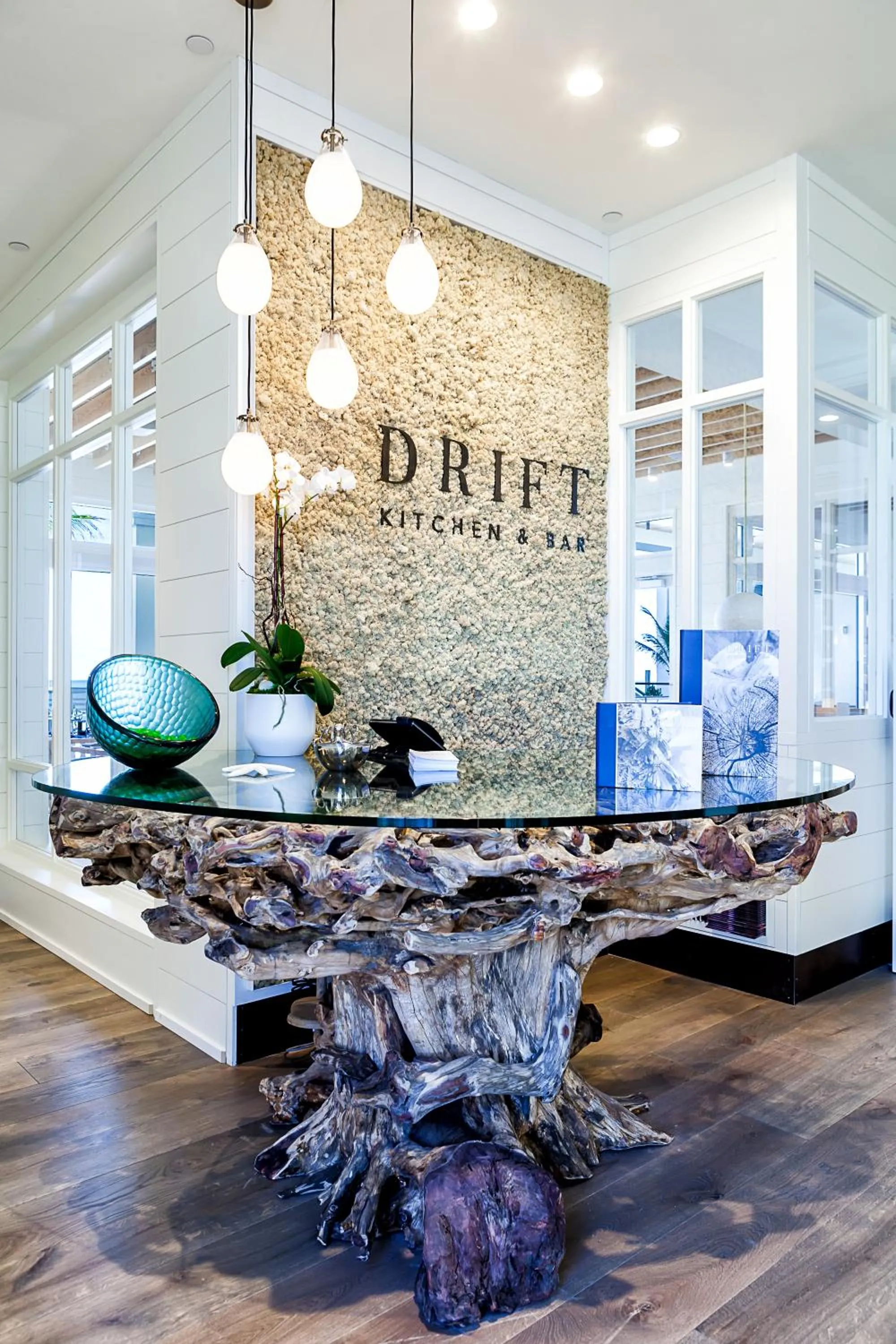 Restaurant/places to eat in Hutchinson Shores Resort & Spa