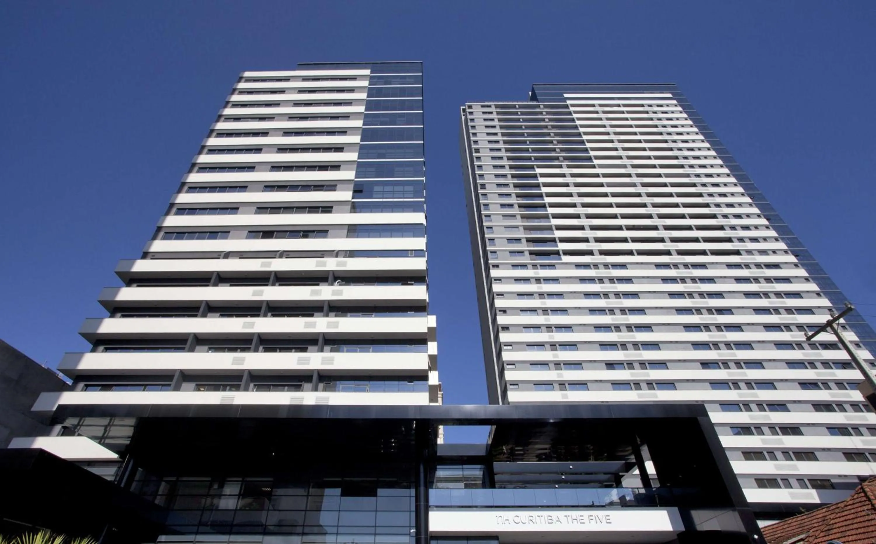 Property building in NH Collection Curitiba