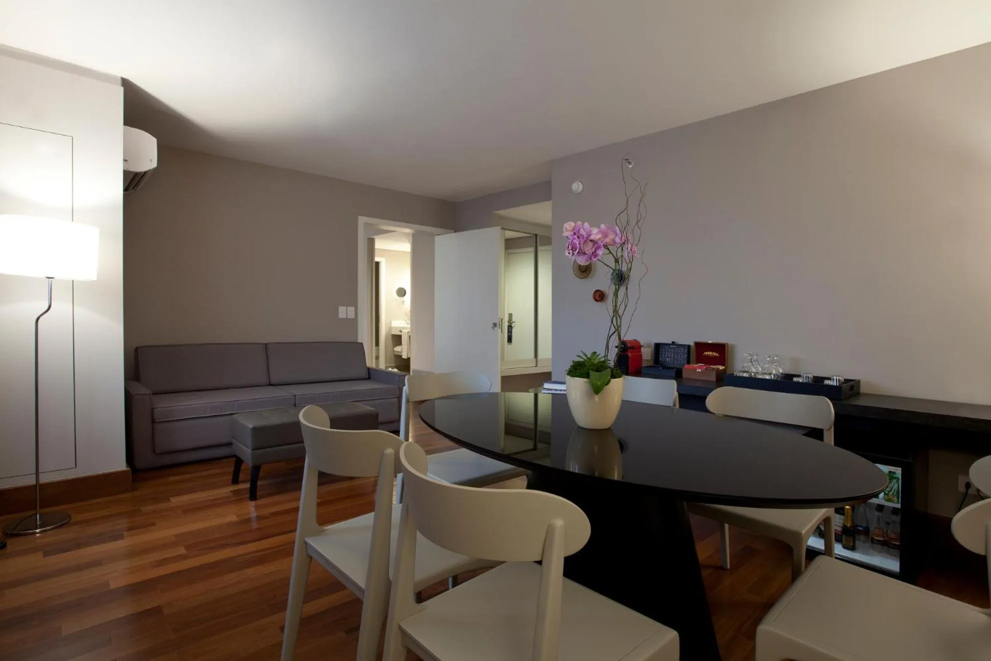 Coffee/tea facilities in NH Collection Curitiba