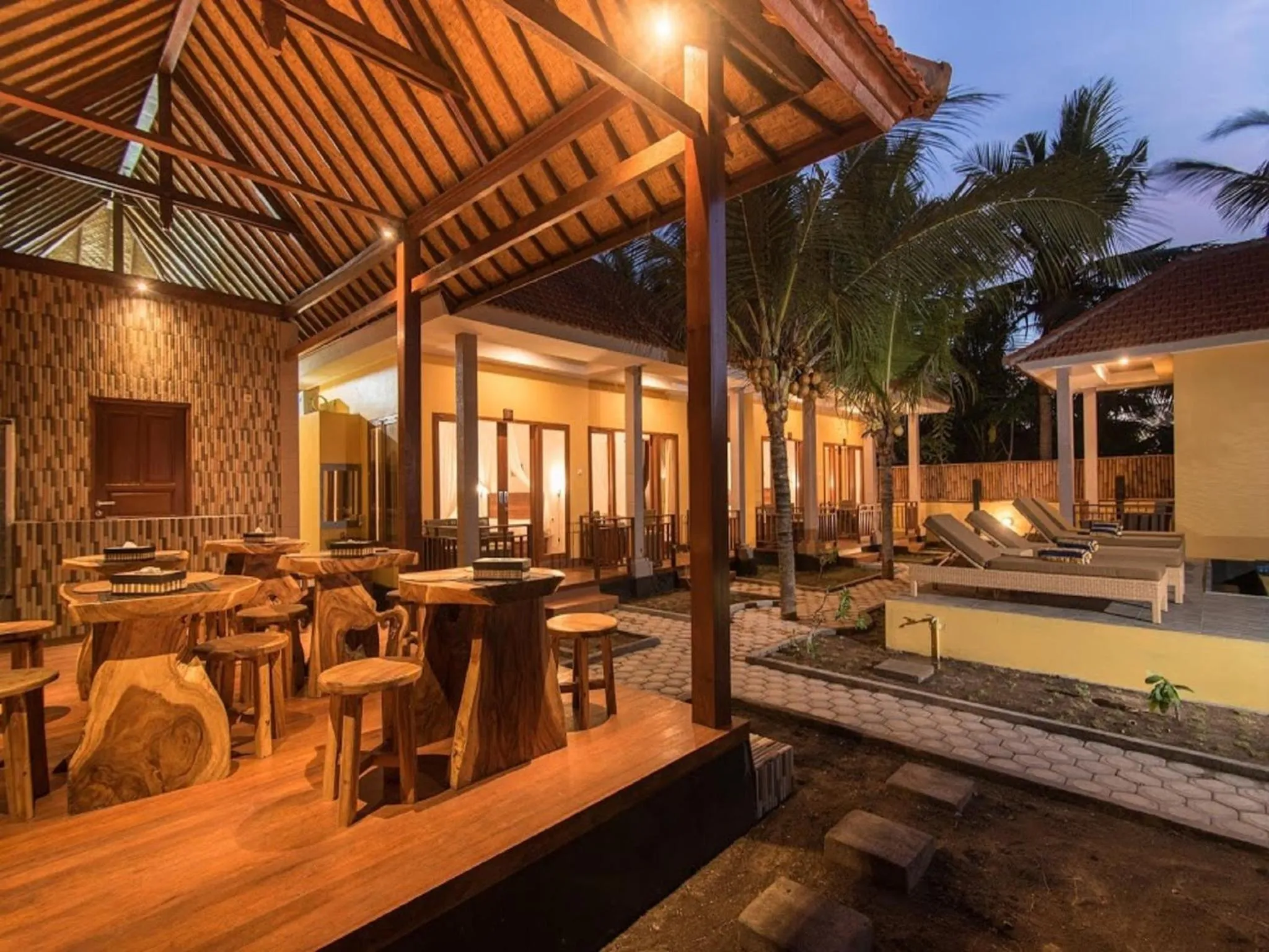 Restaurant/places to eat in Yellow Bridge Guest House