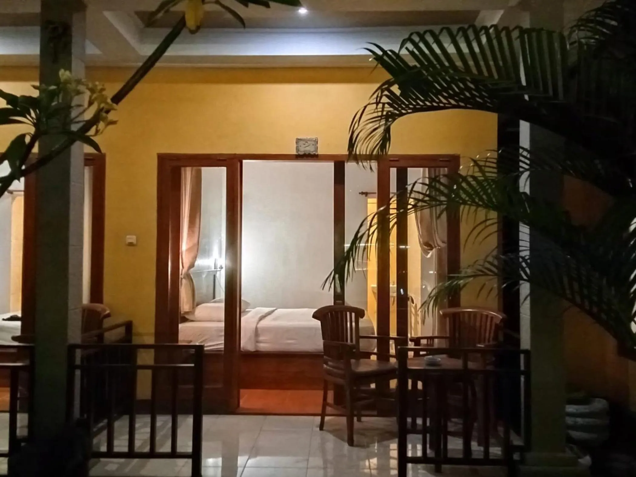 Night in Yellow Bridge Guest House