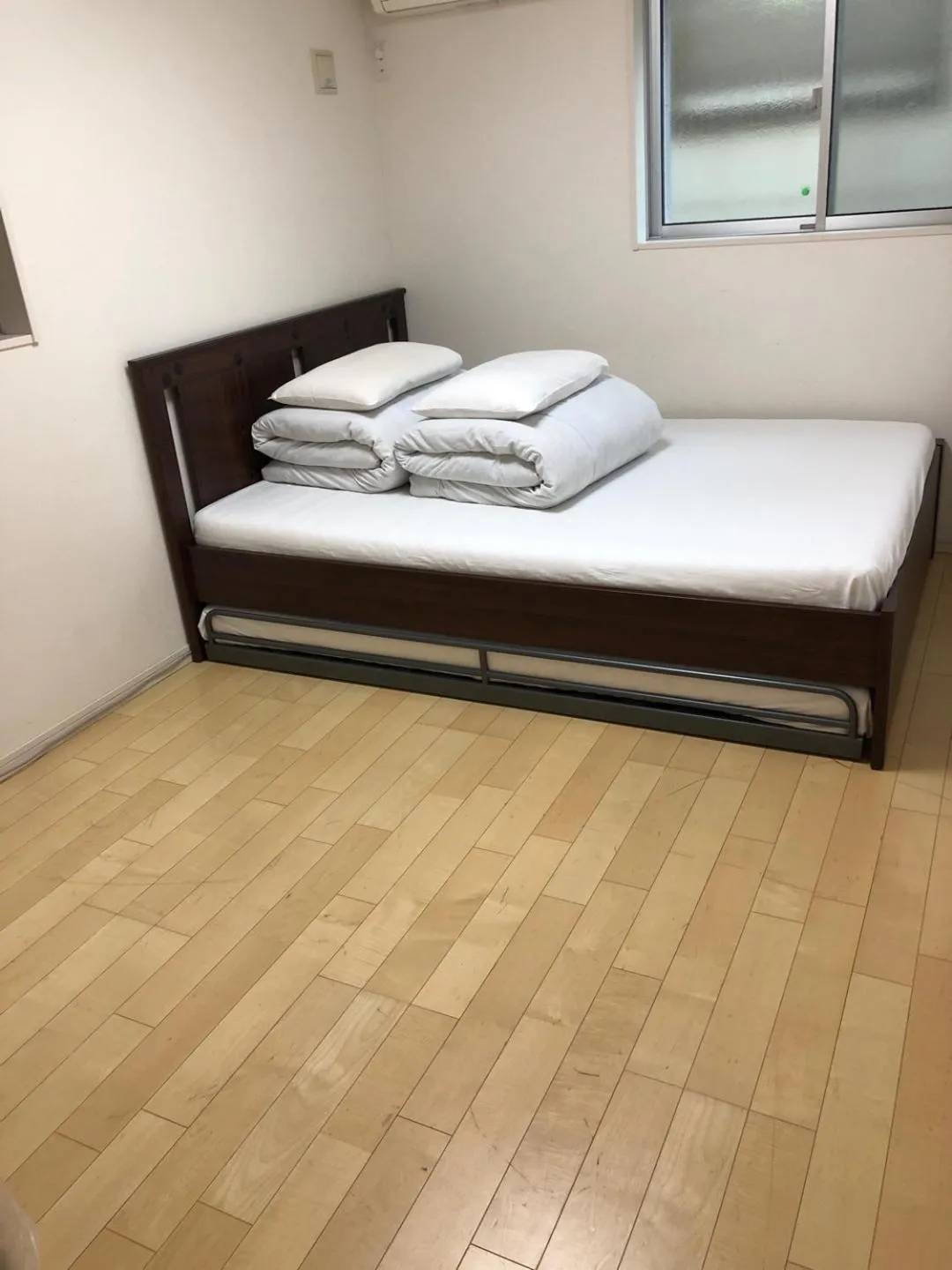 Bed in Sophiearth Apartment
