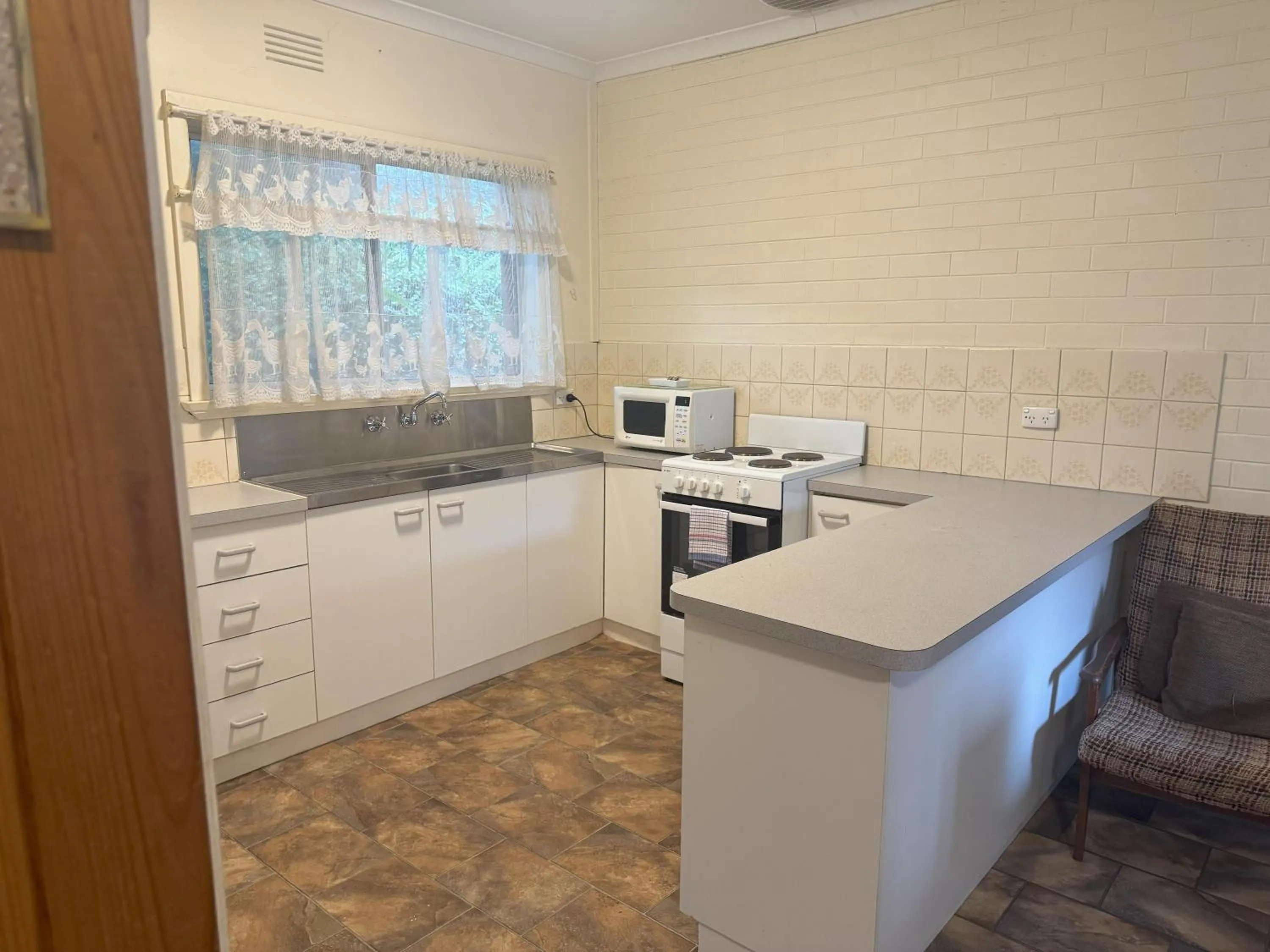 Kitchen or kitchenette in Ovensview On Riverside