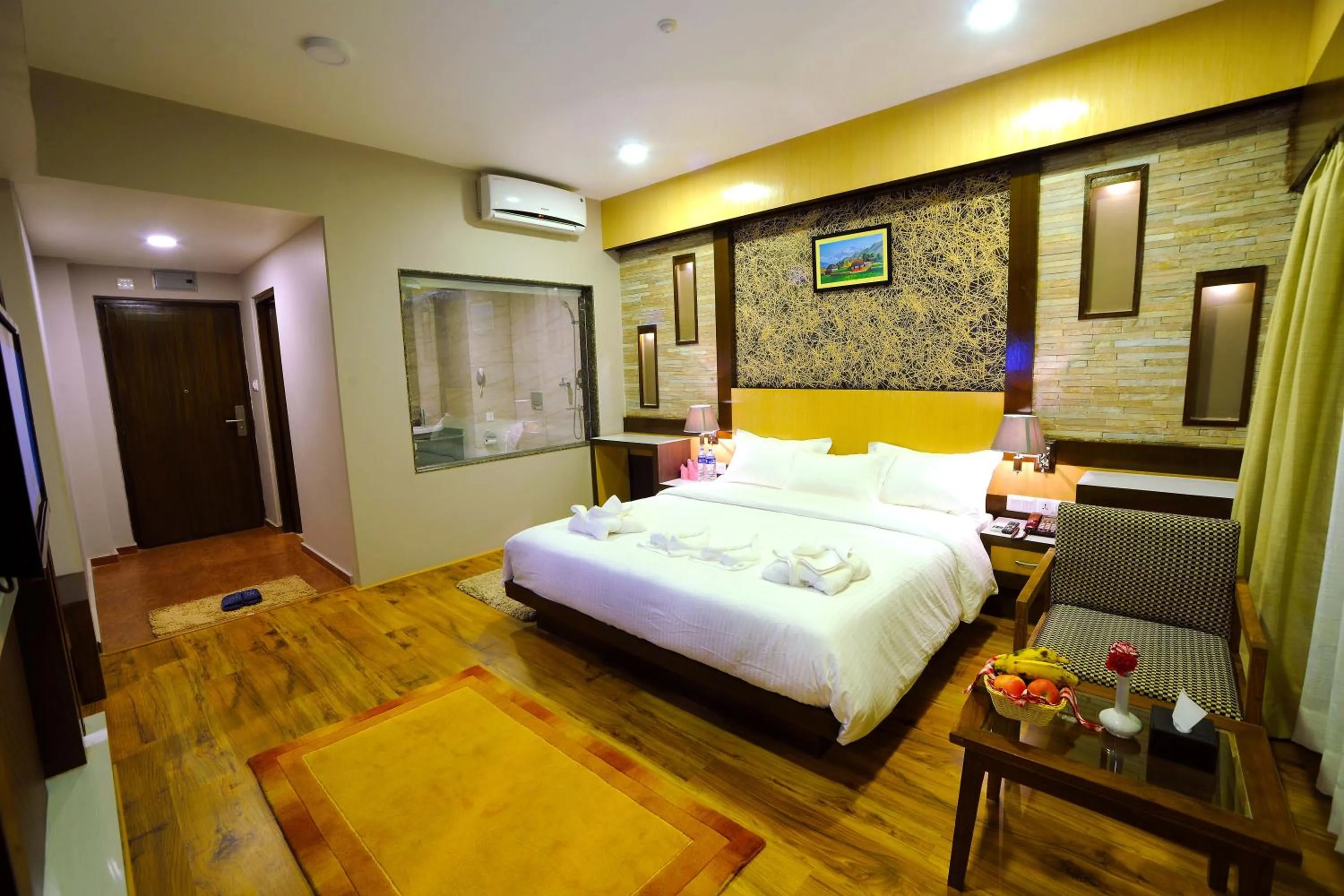 Bedroom, Bed in Hotel Queens Park