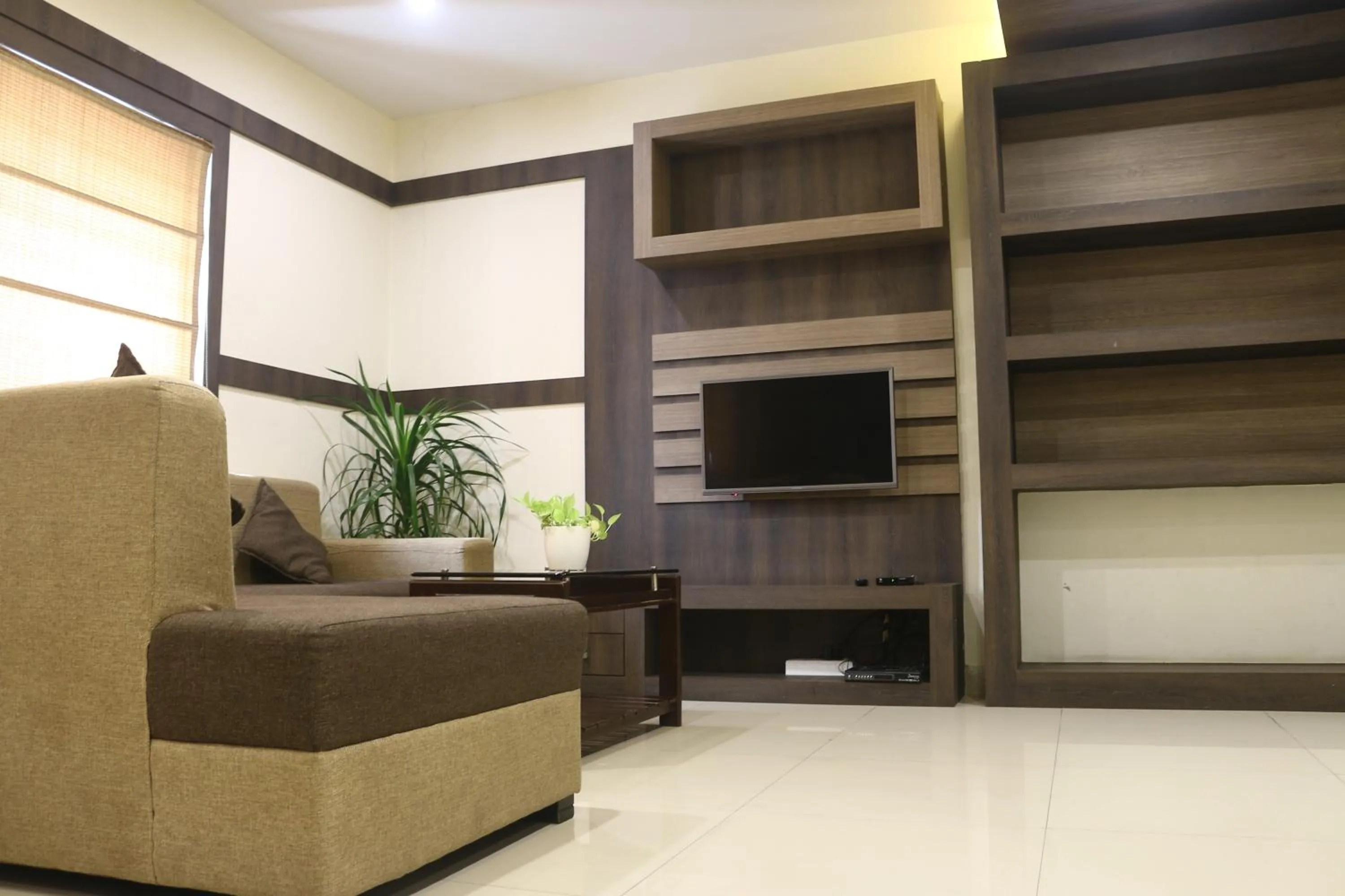 Photo of the whole room in The Rubis