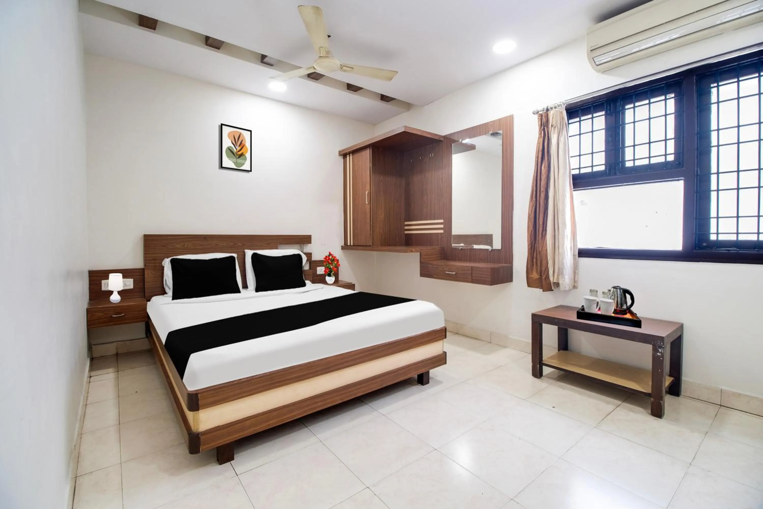 Super Hotel O Allipuram Near Railway Station