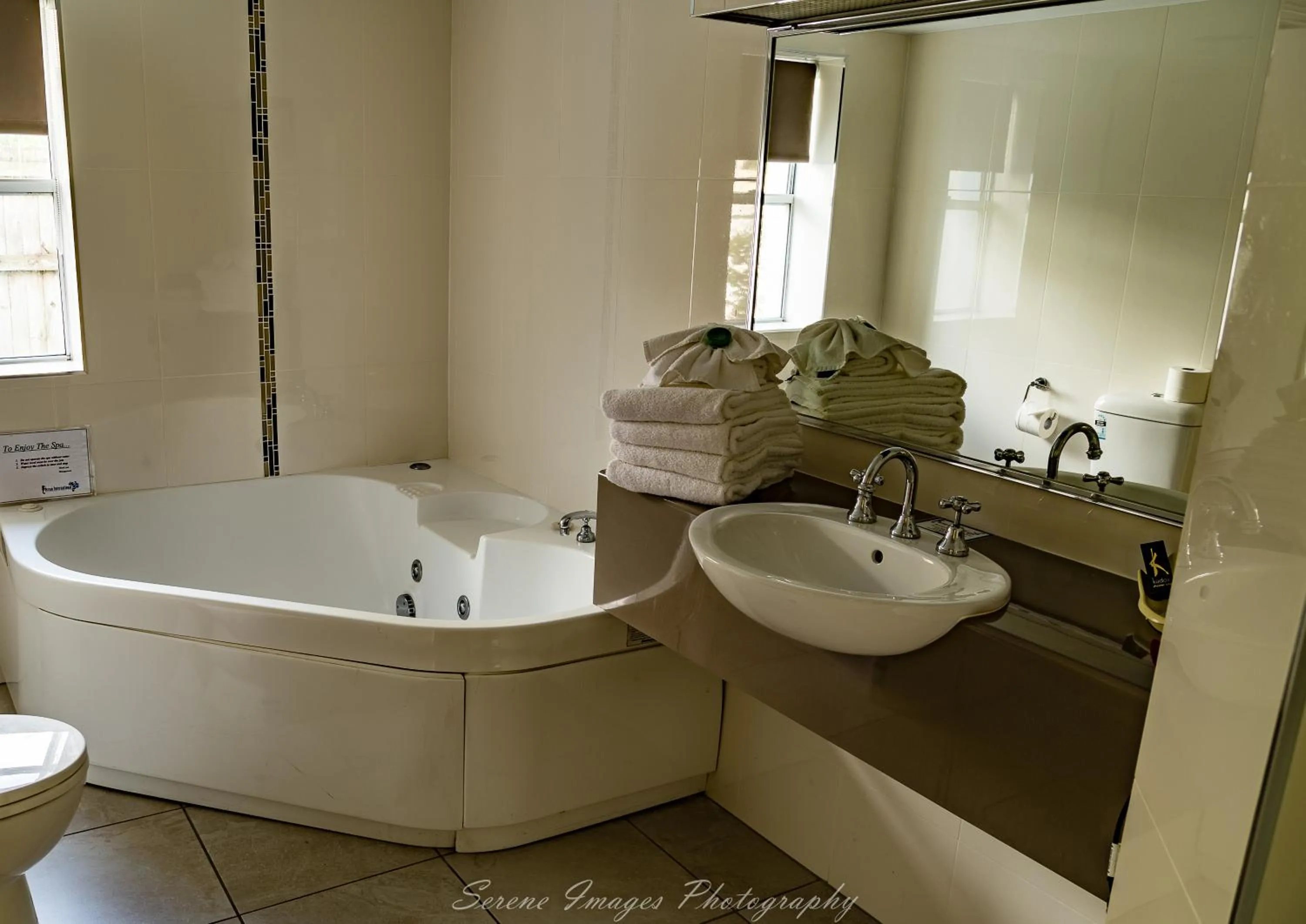 Bathroom in Ocean International Hotel